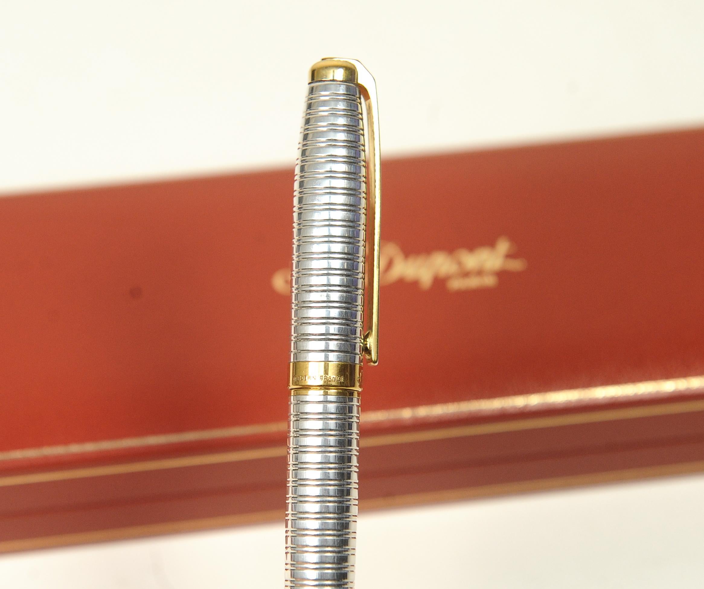 S.T DuPont Fidélio Zweifarbiger gerippter Kugelschreiber mit Originalverpackung (Metall) im Angebot