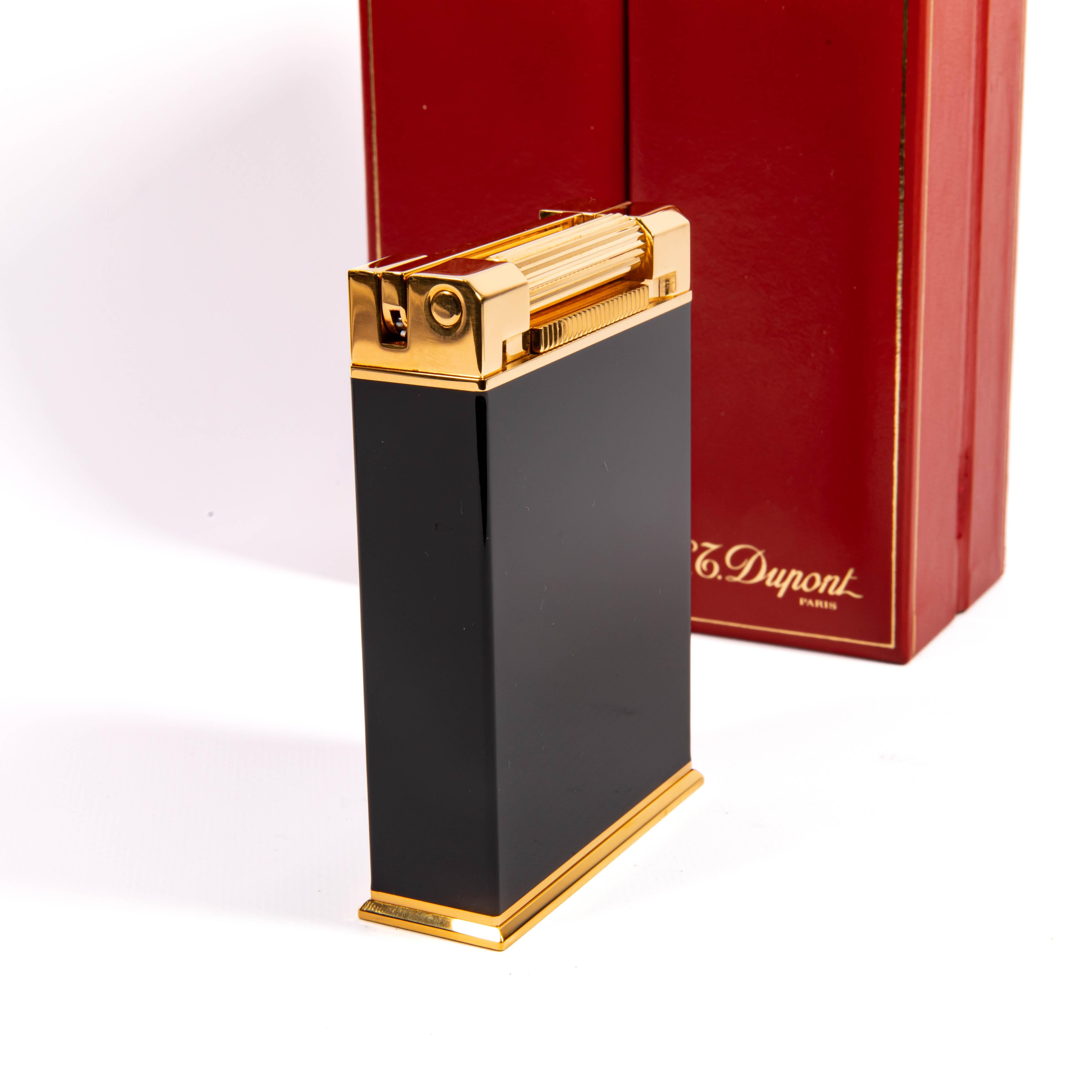 Vintage S.T. Dupont Jeroboam Lighter Black Lacquer in Box 1990 Unisexe en vente