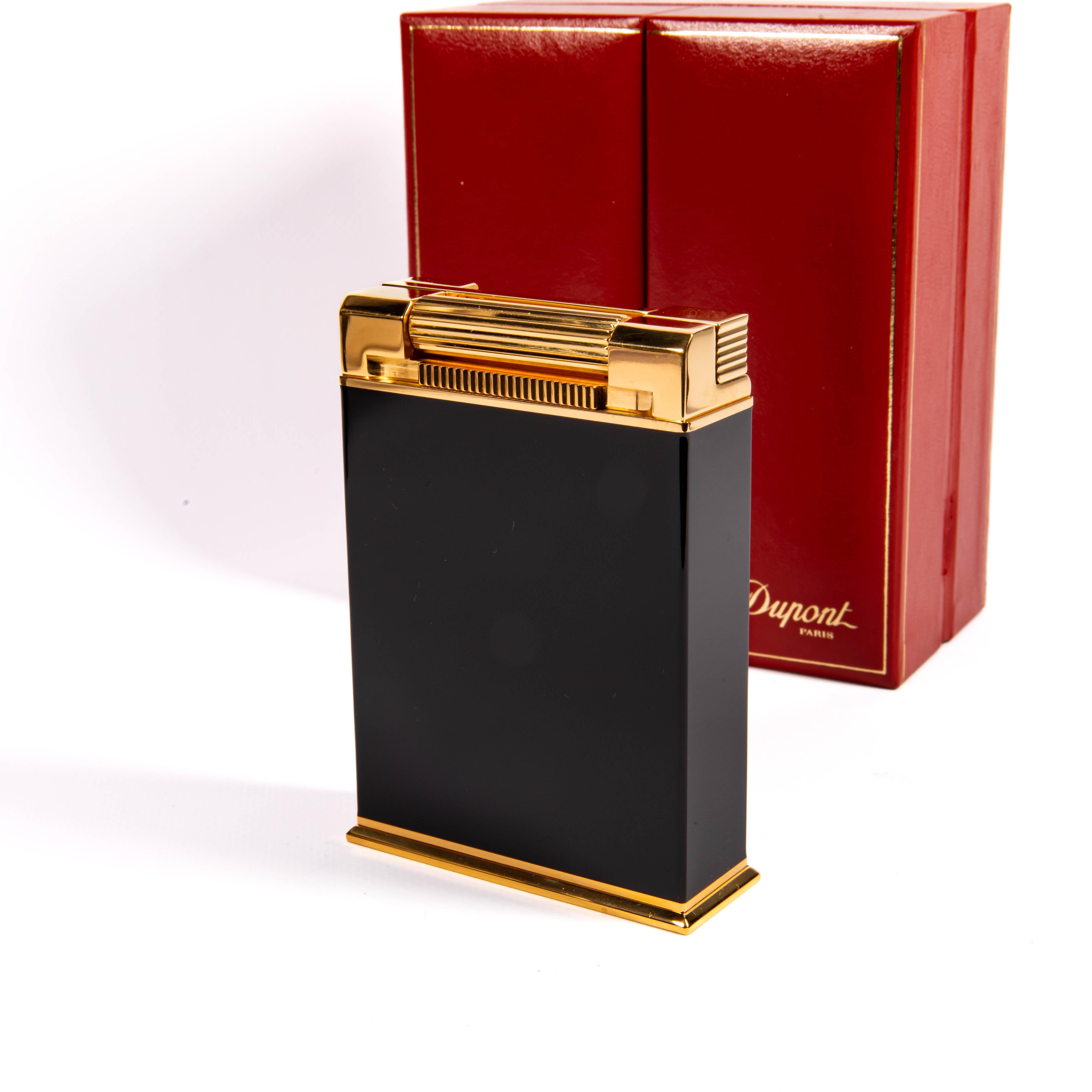 Vintage S.T. Dupont Jeroboam Lighter Black Lacquer in Box 1990 en vente 1