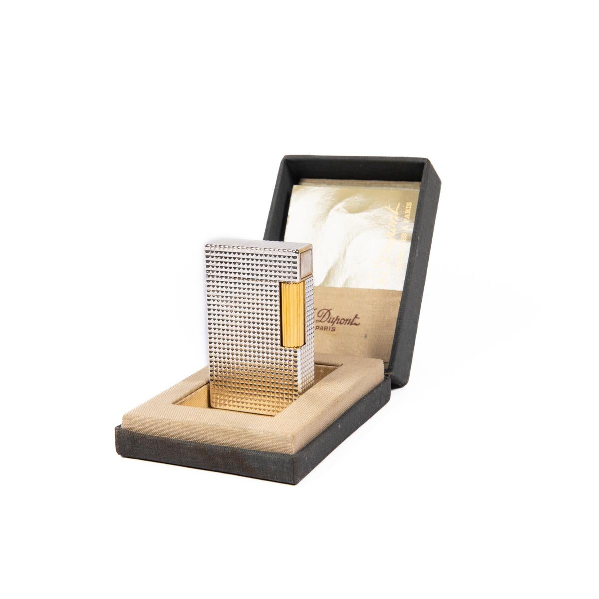 
VINTAGE TWO-TONE LINGE 1 BR ST DUPONT LIGHTER 1980S IN BOX
€ 349,95

Incl. VAT

ADD TO CART
CONTACT US
SPECIFICATIONS
SHIPPING
RETURN POLICY
WARRANTY
Vintage Gold and Silver Plated Linge 1 BR ST Dupont Lighter 1980s In Box

The iconic S.T. Dupont