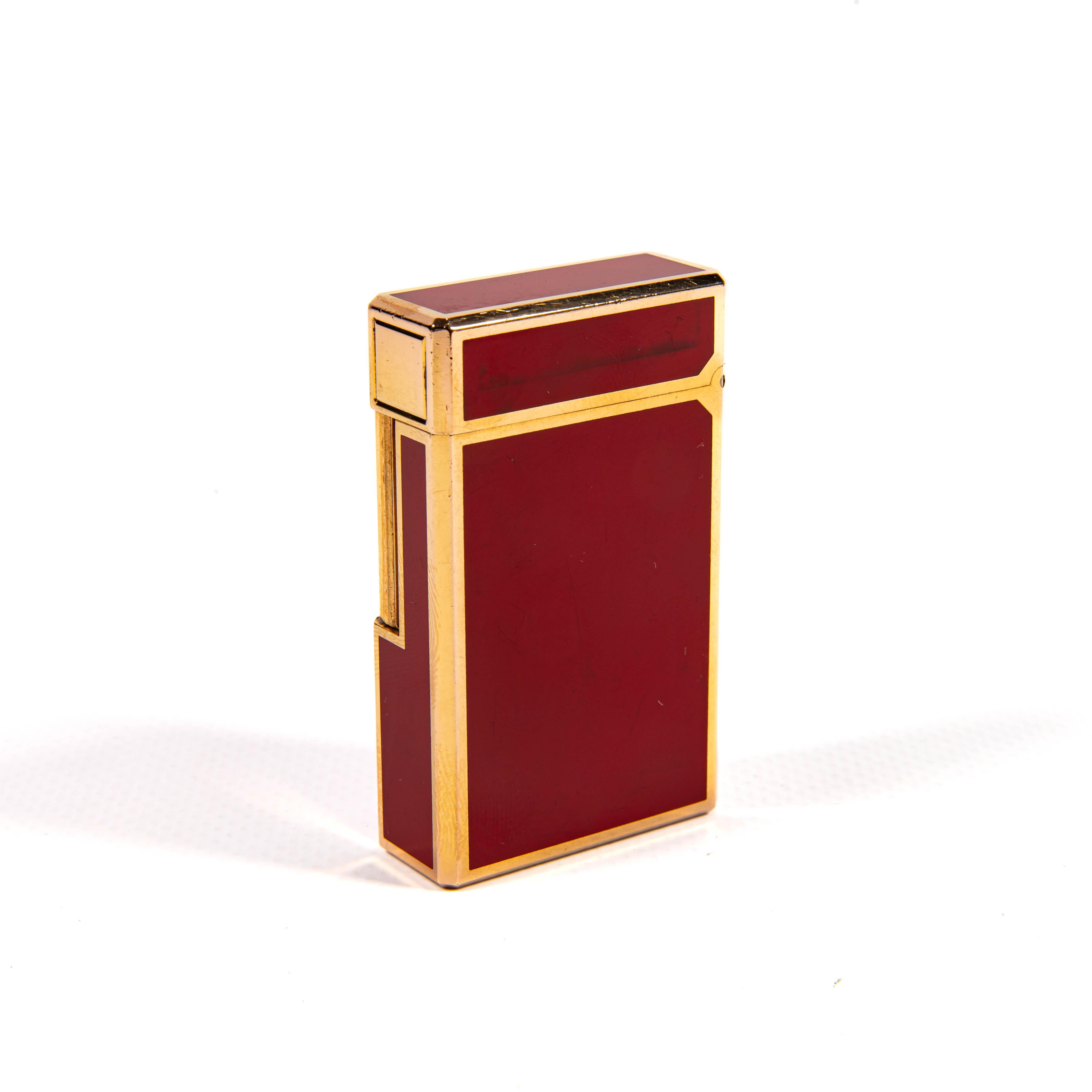 Vintage S.T. DUPONT Ligne 1 BR Regular Lighter Red Lacquered 1980s In Good Condition For Sale In DELFT, NL