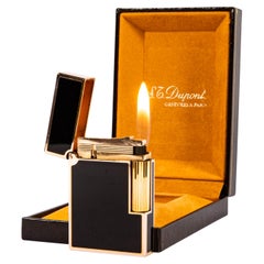 Vintage S.T. Dupont Ligne 2 Small Lighter Black Lacquered in Box 1970s