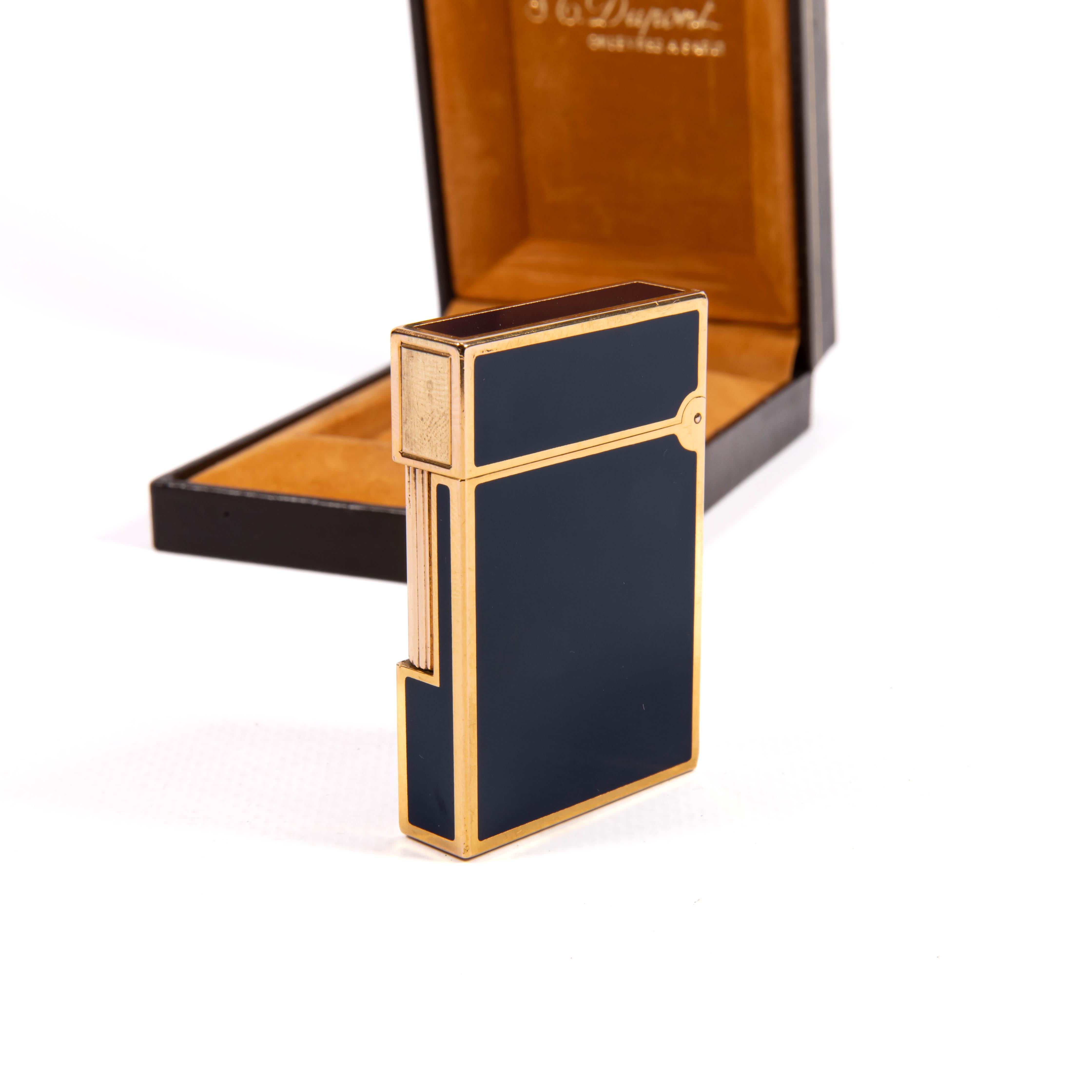 Vintage S.T. DUPONT Ligne 2 Petit briquet Bleu laqué dans sa boîte 1990 Unisexe en vente