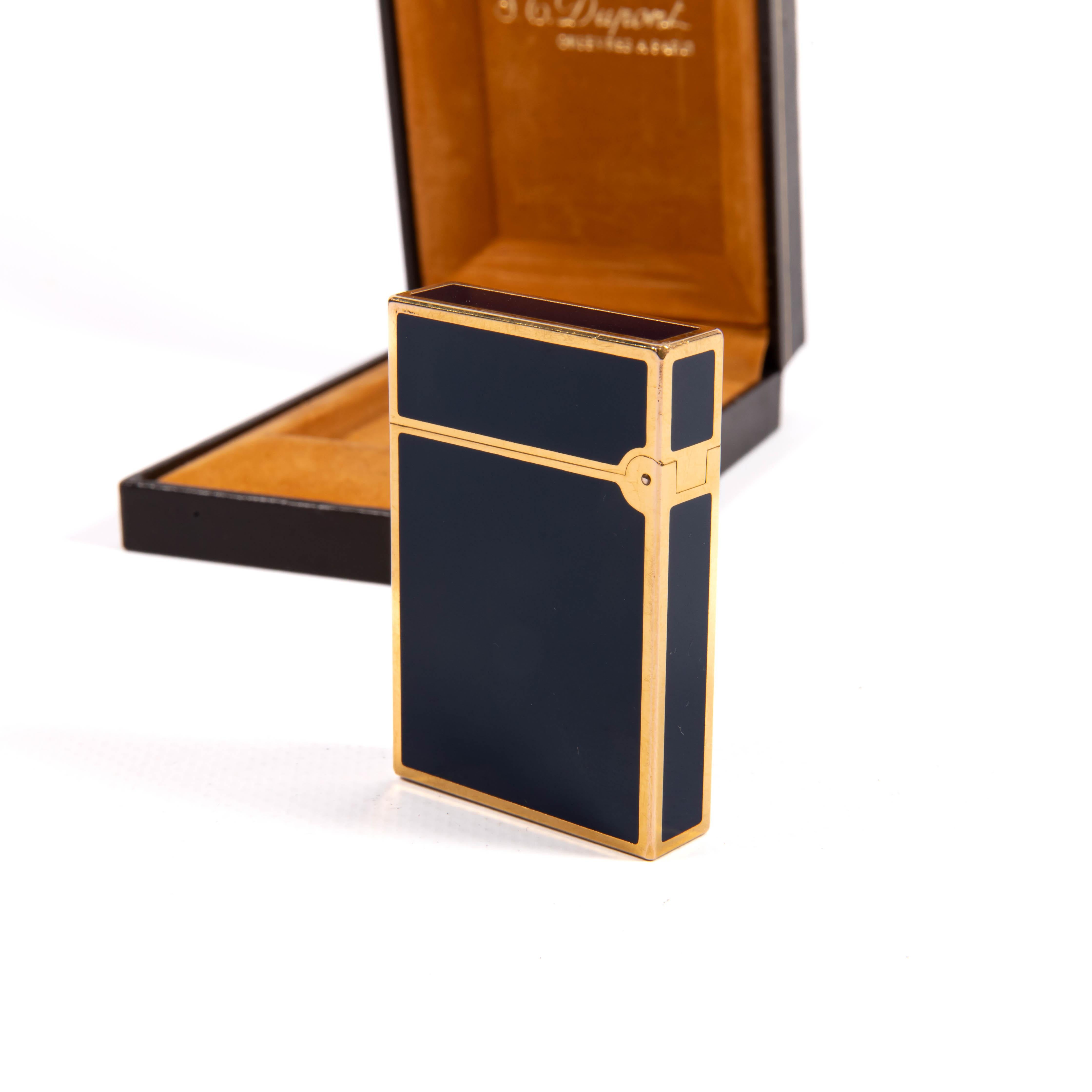 Vintage S.T. DUPONT Ligne 2 Petit briquet Bleu laqué dans sa boîte 1990 en vente 1