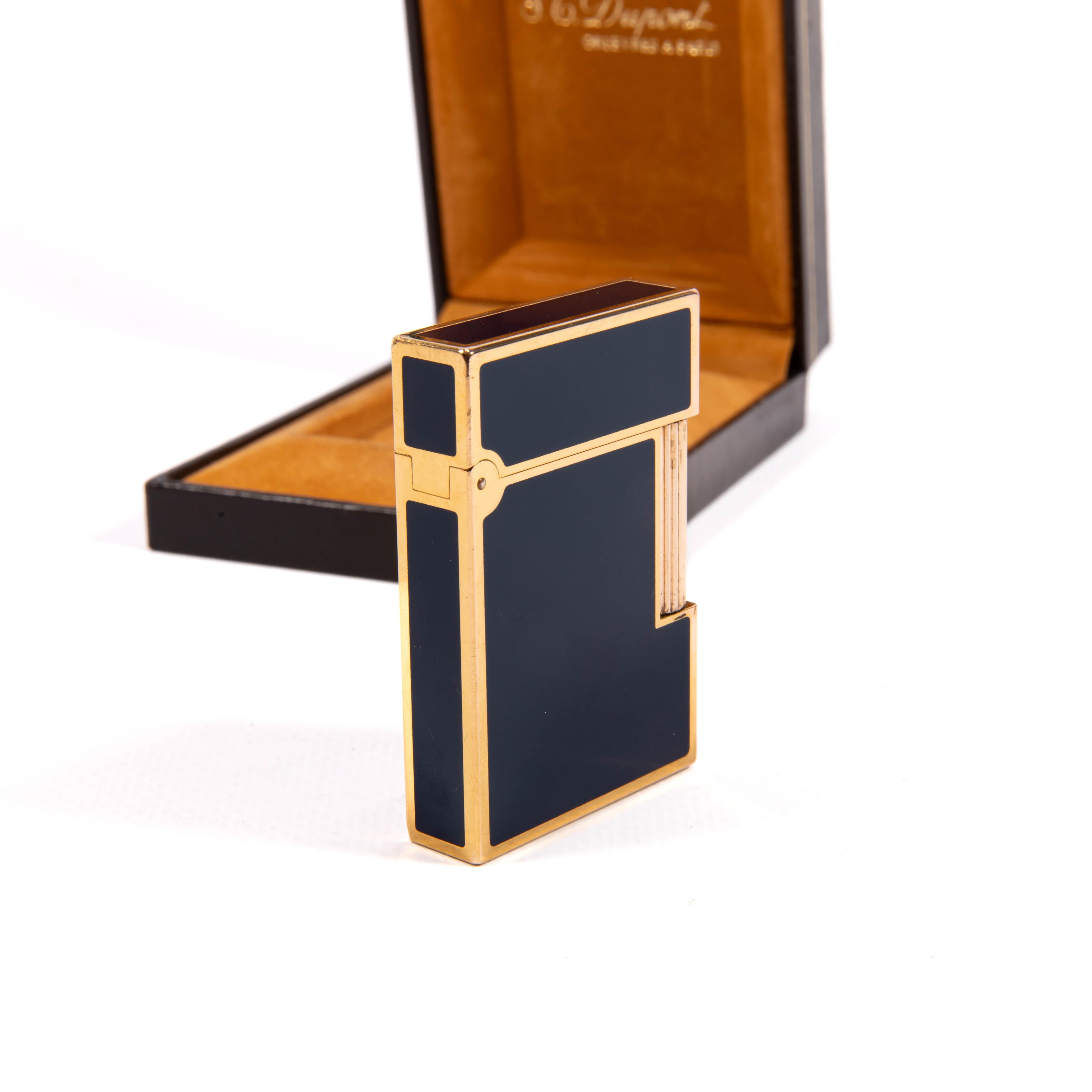 Vintage S.T. DUPONT Ligne 2 Petit briquet Bleu laqué dans sa boîte 1990 en vente 2