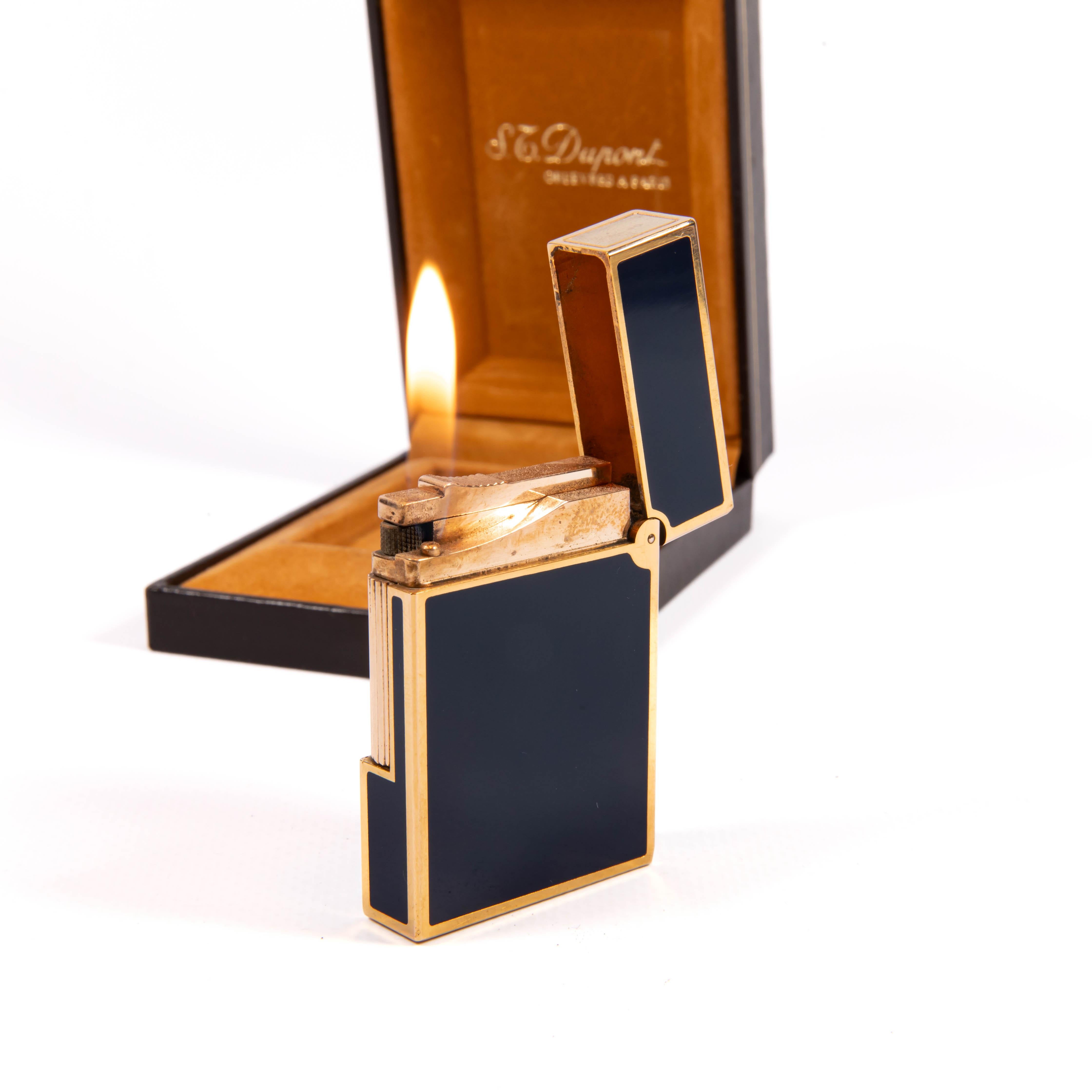 Vintage S.T. DUPONT Ligne 2 Petit briquet Bleu laqué dans sa boîte 1990 en vente 4