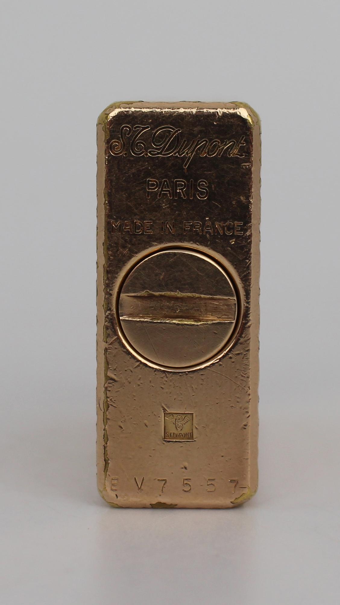 Vintage S.T. Dupont Paris Gold-Plated Ligne 1 Small Lighter, Monogrammée en vente 1