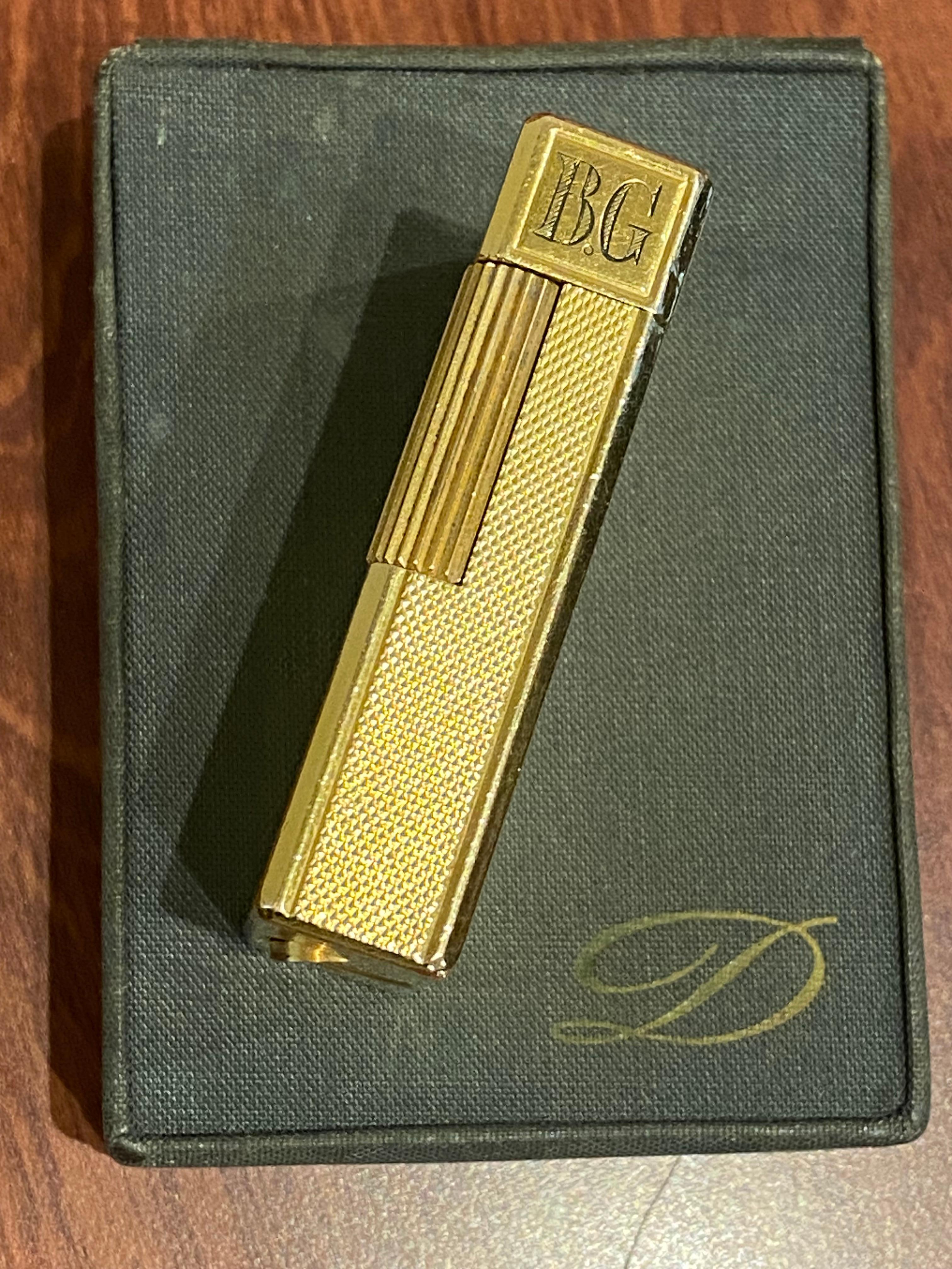 Vintage S.T. Dupont Paris Ligne 1 / Line 1 Lighter, Gold-Plated, Original Box. For Sale 5