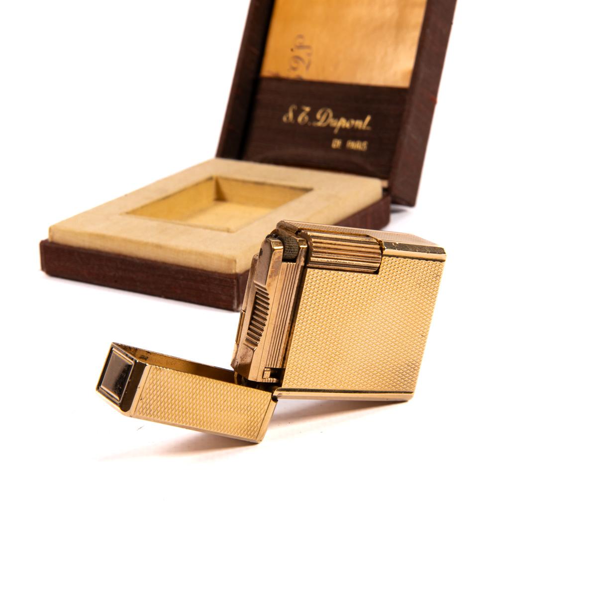 Vintage S.T. DUPONT Small Ligne 1 BR Lighter Gold Plated 1980s in Box For Sale 3