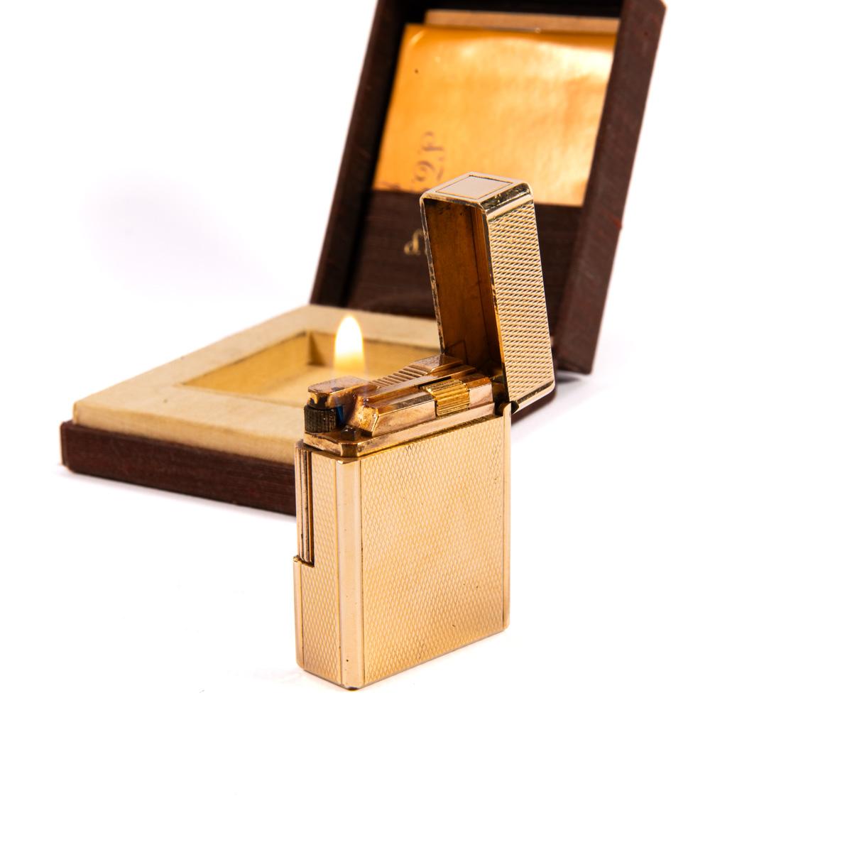 Vintage S.T. DUPONT Small Ligne 1 BR Lighter Gold Plated 1980s in Box For Sale 5