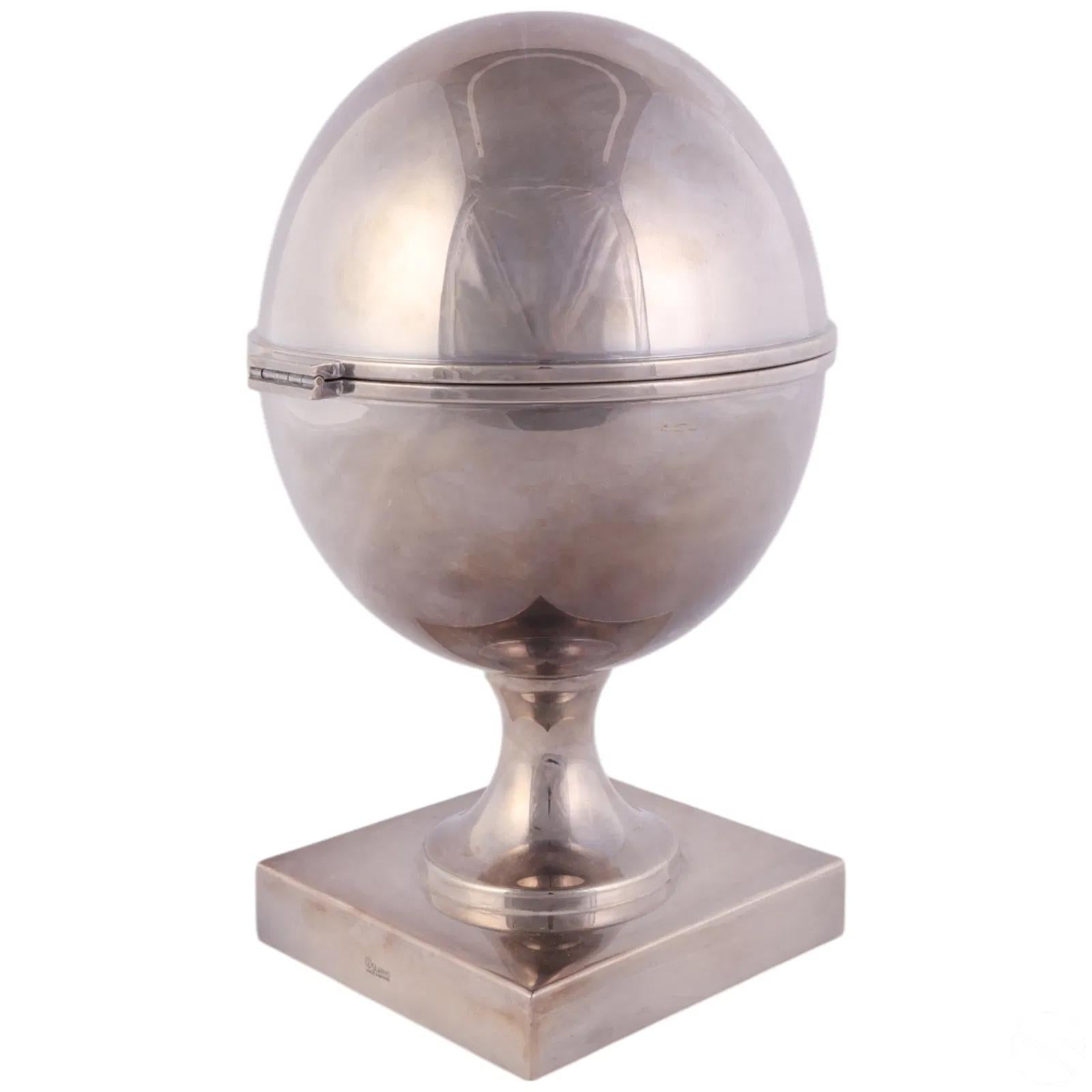 Vintage St. James Silver Plate Caviar Server of Ovoid Form on Pedestal Base In Good Condition For Sale In Chapel Hill, NC