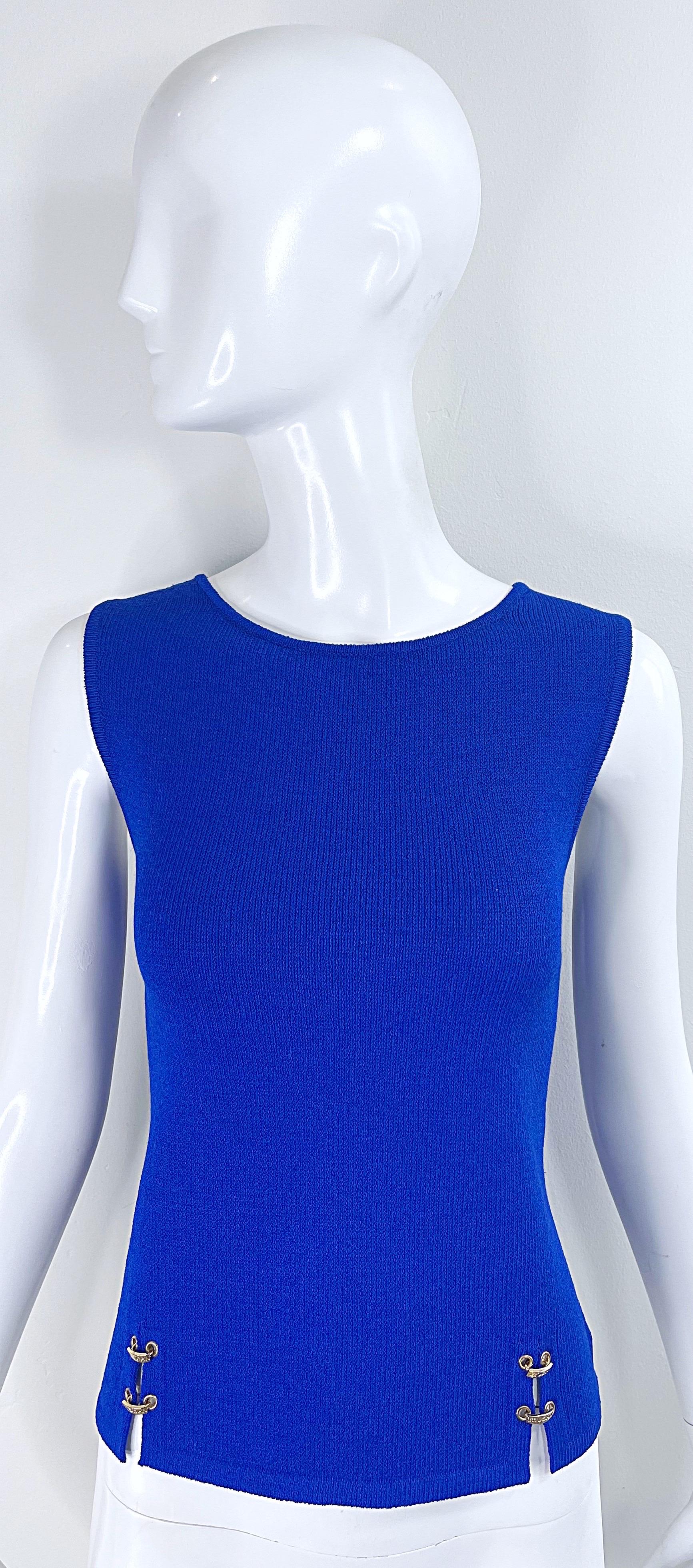 Vintage St. John 1990s Royal Blue Santana Knit Sleeveless Gold Loops Shell Top In Excellent Condition For Sale In San Diego, CA