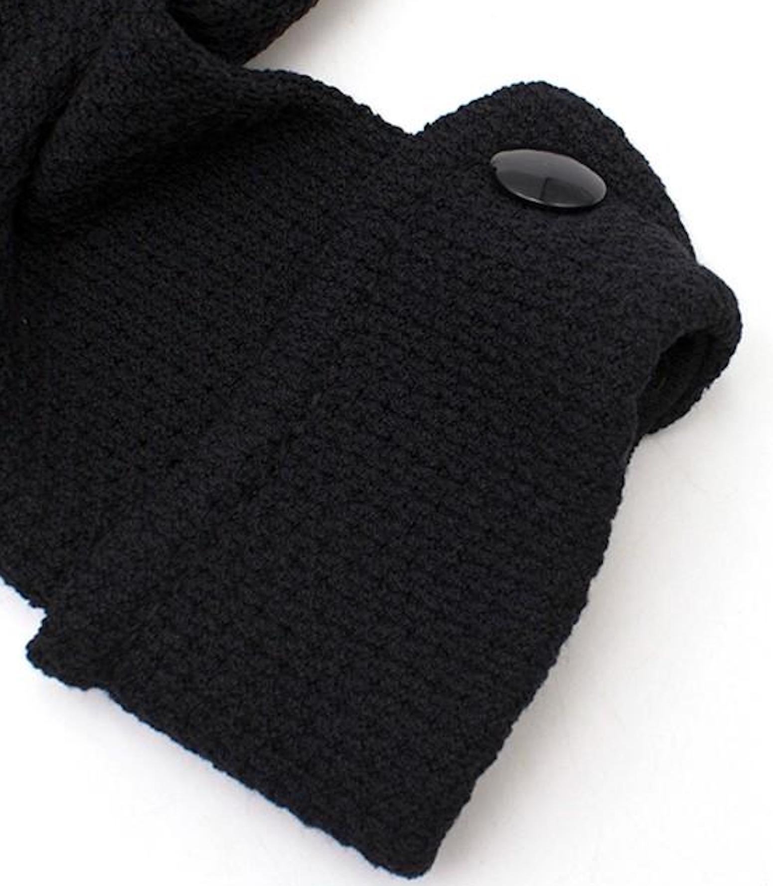 Women's or Men's Vintage St John Caviar Black Knit Wool Blazer For Sale