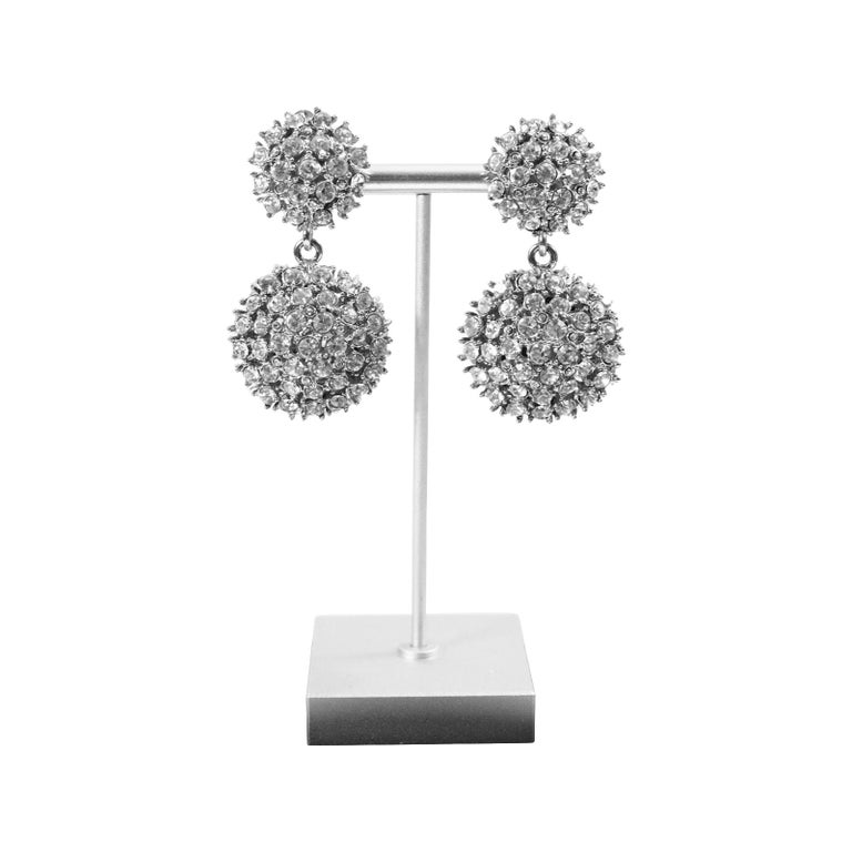 Vintage St John Diamante Silver Tone Dangling Earrings, circa 1980s In Good Condition For Sale In New York, NY