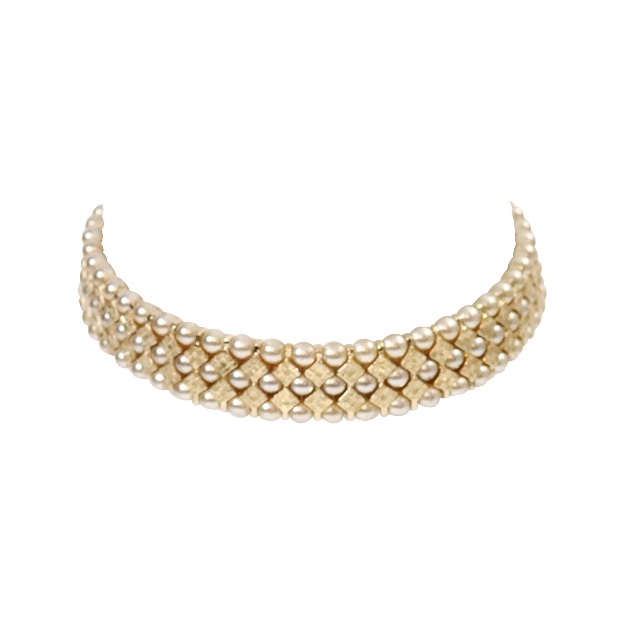Vintage St. John Gold Tone Mit Faux Perlen Choker circa 1990er Jahre im Angebot 2