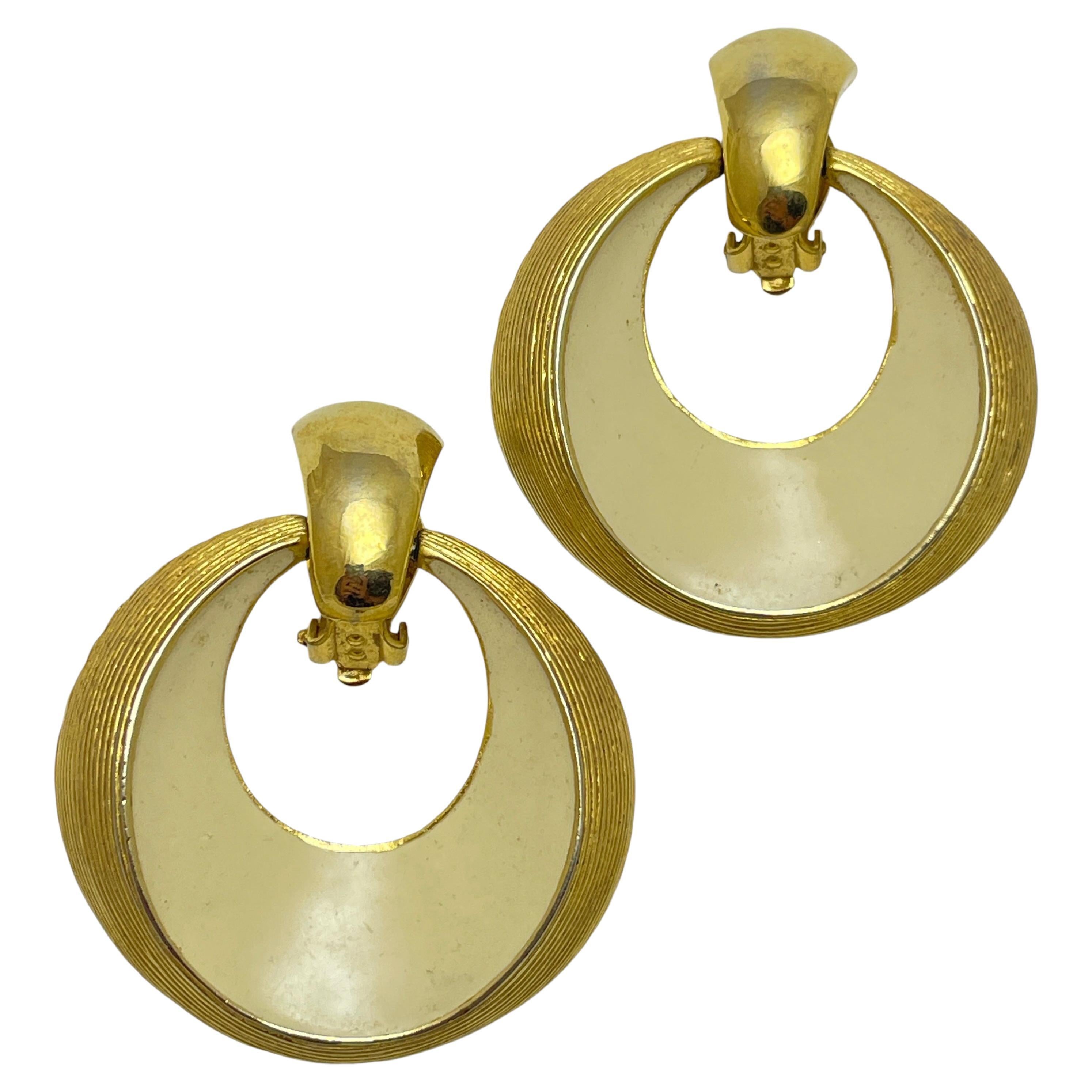 Vintage ST JOHN signed gold tone enamel door knocker designer clip on earrings For Sale