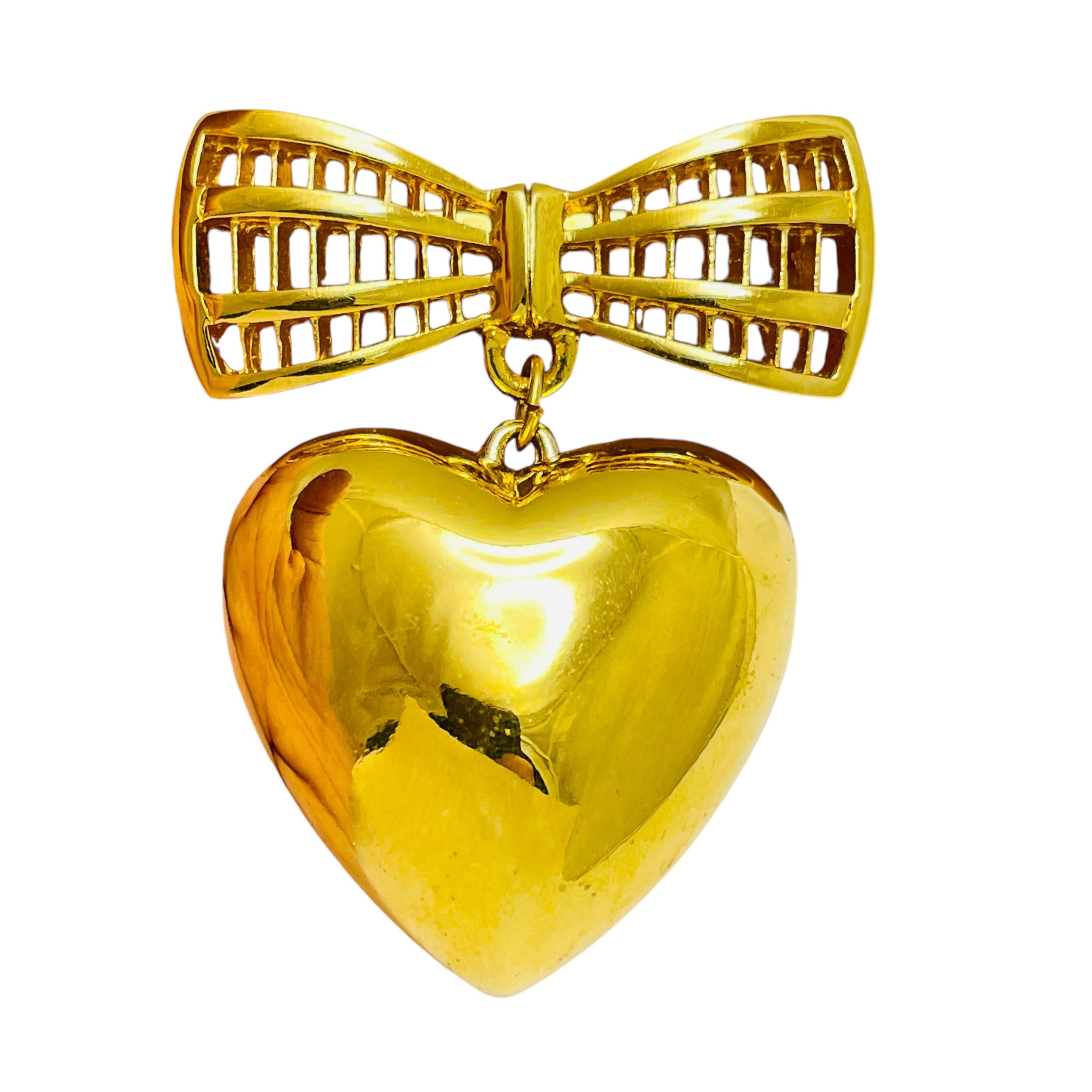 Women's Vintage ST JOHN signed ligo gold tone bow heart dangle designer brooch