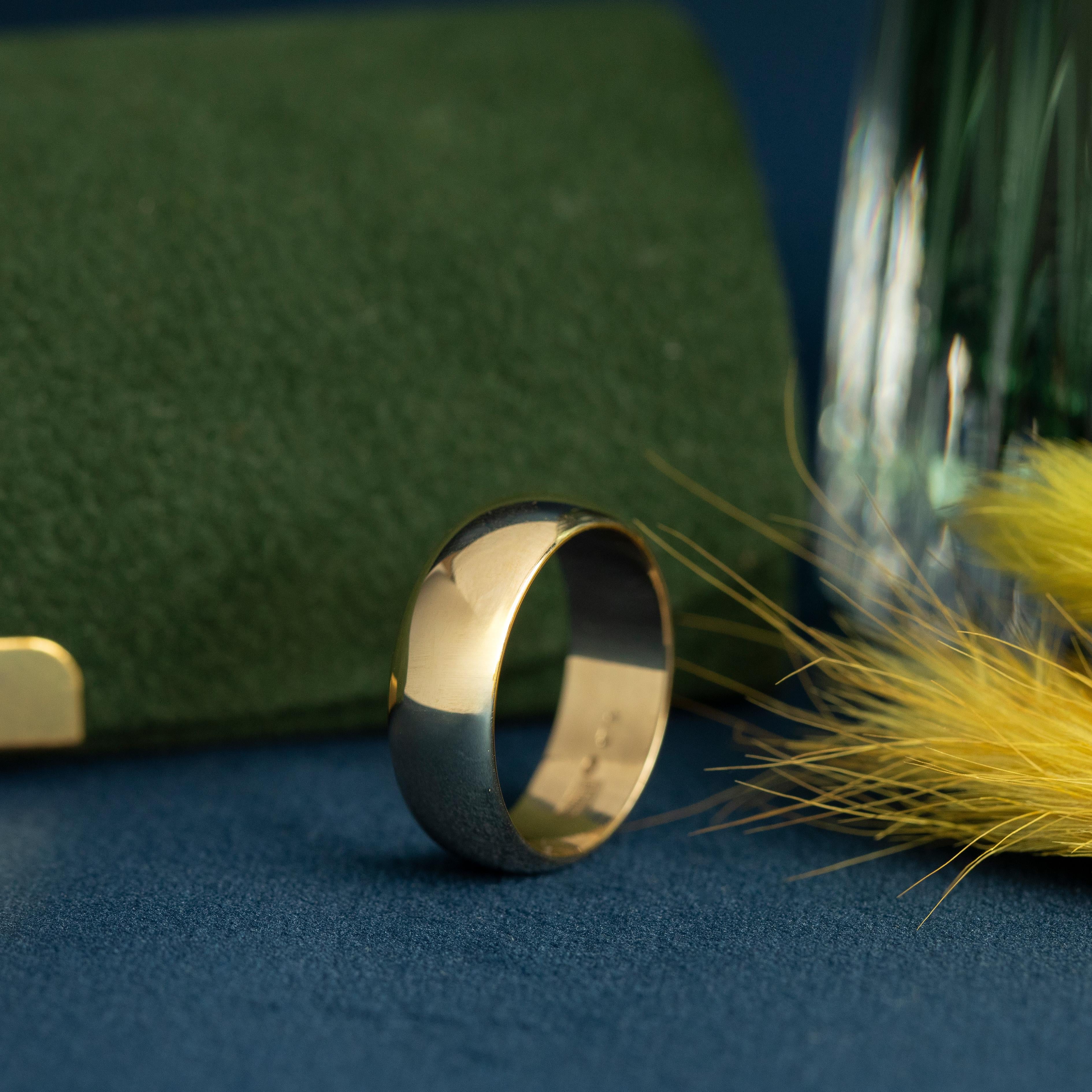 Vintage Stackable Donut Band, 14K Solid Gold Ring Size 7 For Sale 2