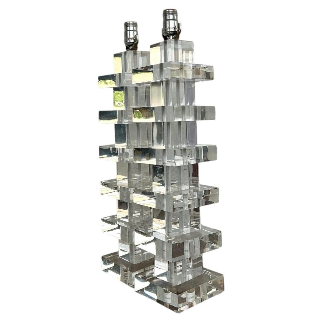 Paire de lampes vintage en blocs de lucite empilés en vente