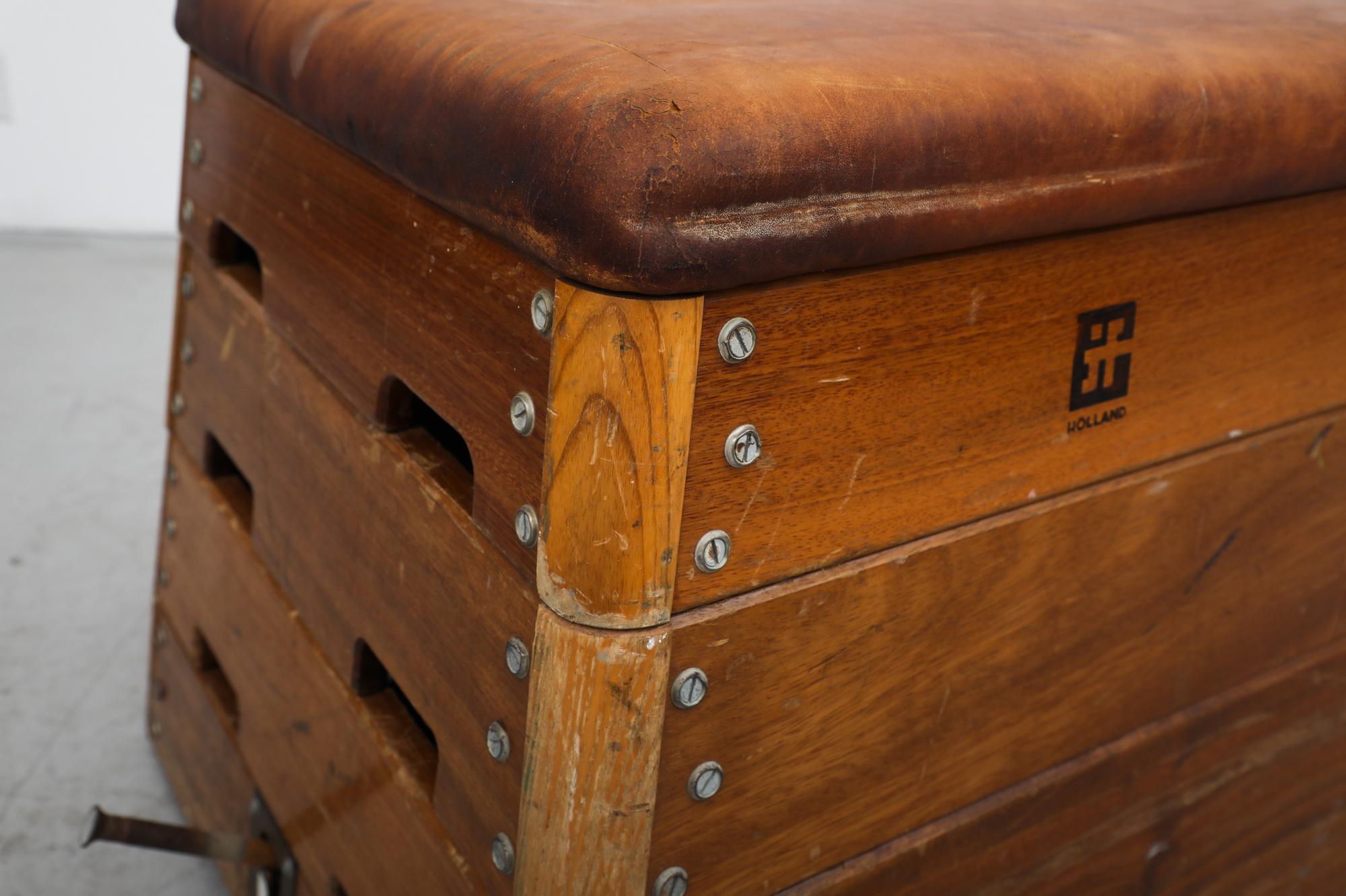 Vintage Stacked Oak and Teak Rolling Gymnastics Bench mit Brown Leather Top im Angebot 4