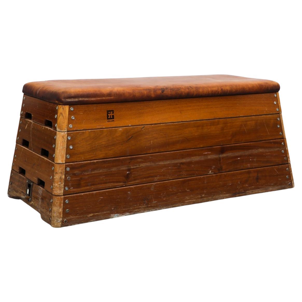 Vintage Stacked Oak and Teak Rolling Gymnastics Bench mit Brown Leather Top