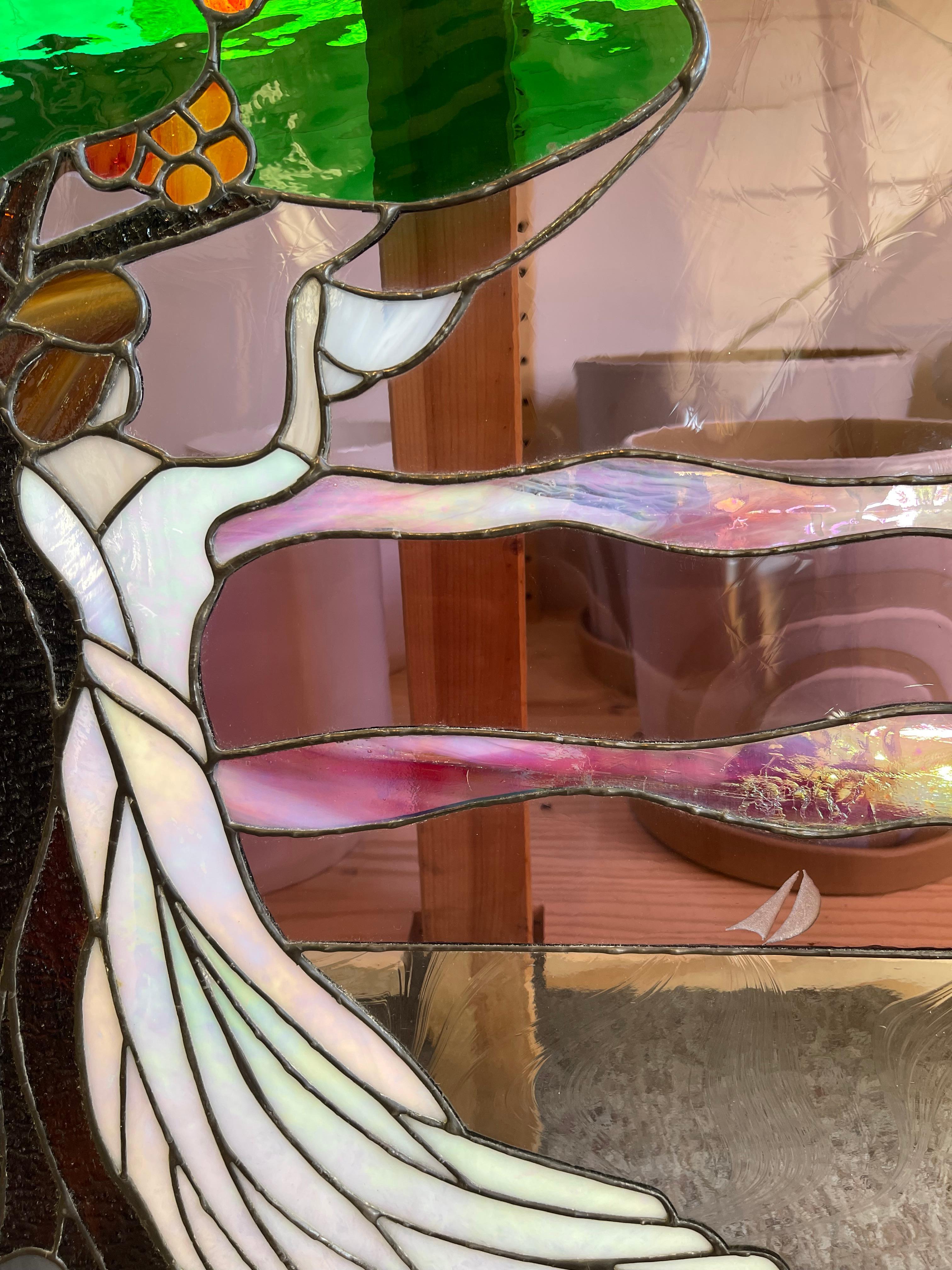 Vintage Stained glass Art Panel Darstellung Frau in fließenden weißen Kleid (Glaskunst) im Angebot
