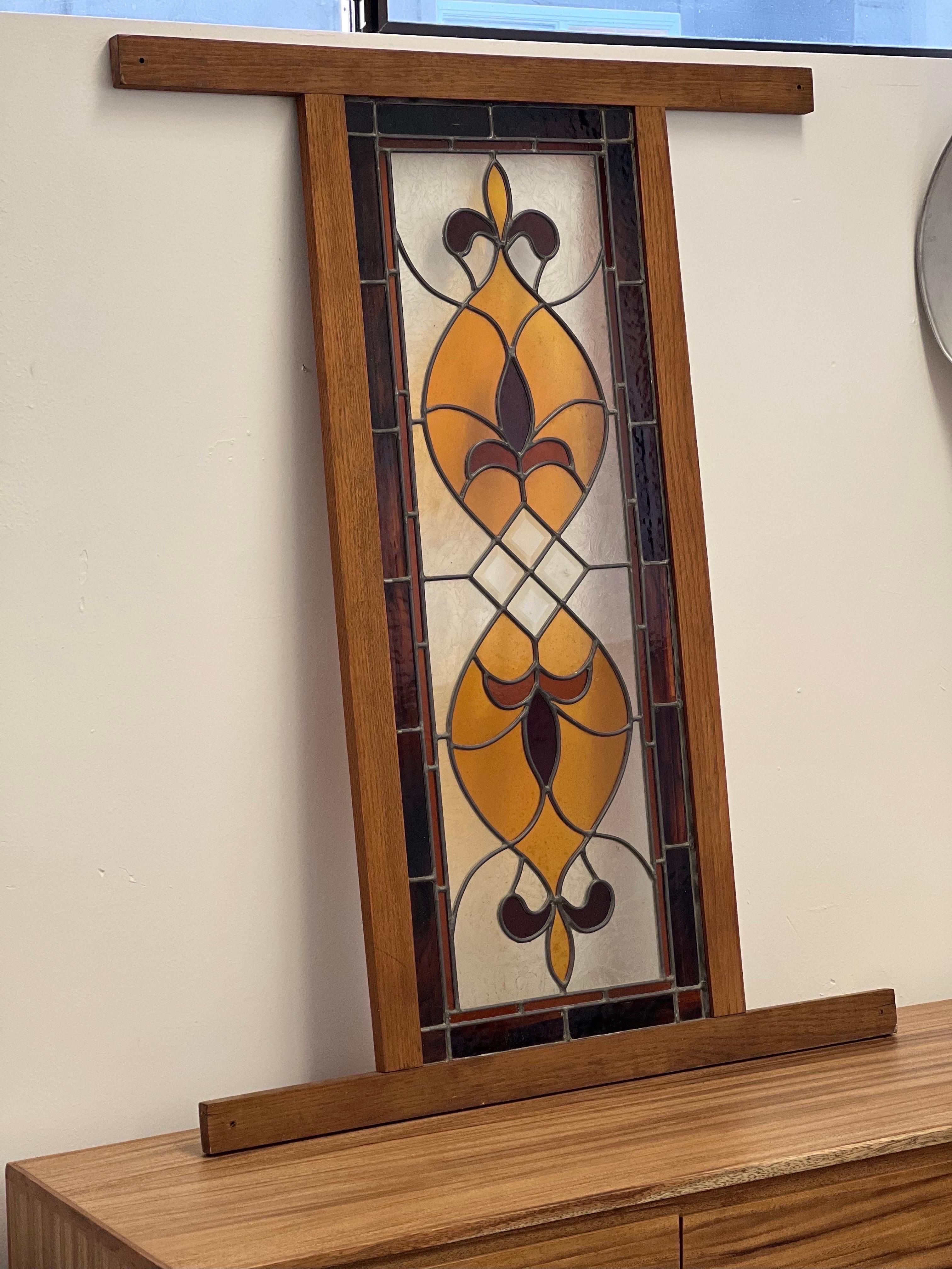 Vintage Stained Glass In Good Condition In Seattle, WA