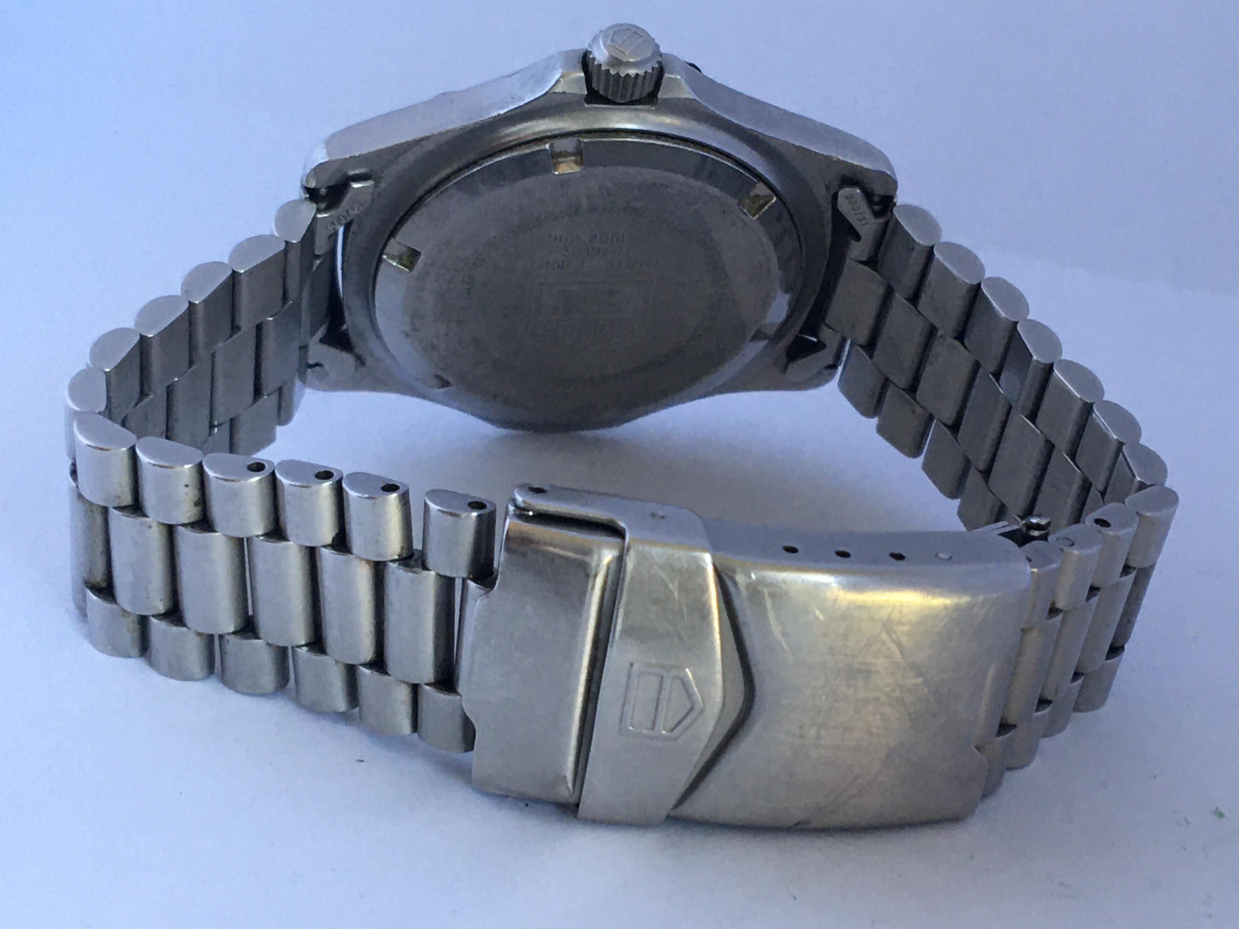 Vintage Stainless Steel Battery Operated TAG Heuer Professional 200 Meters For Sale 3