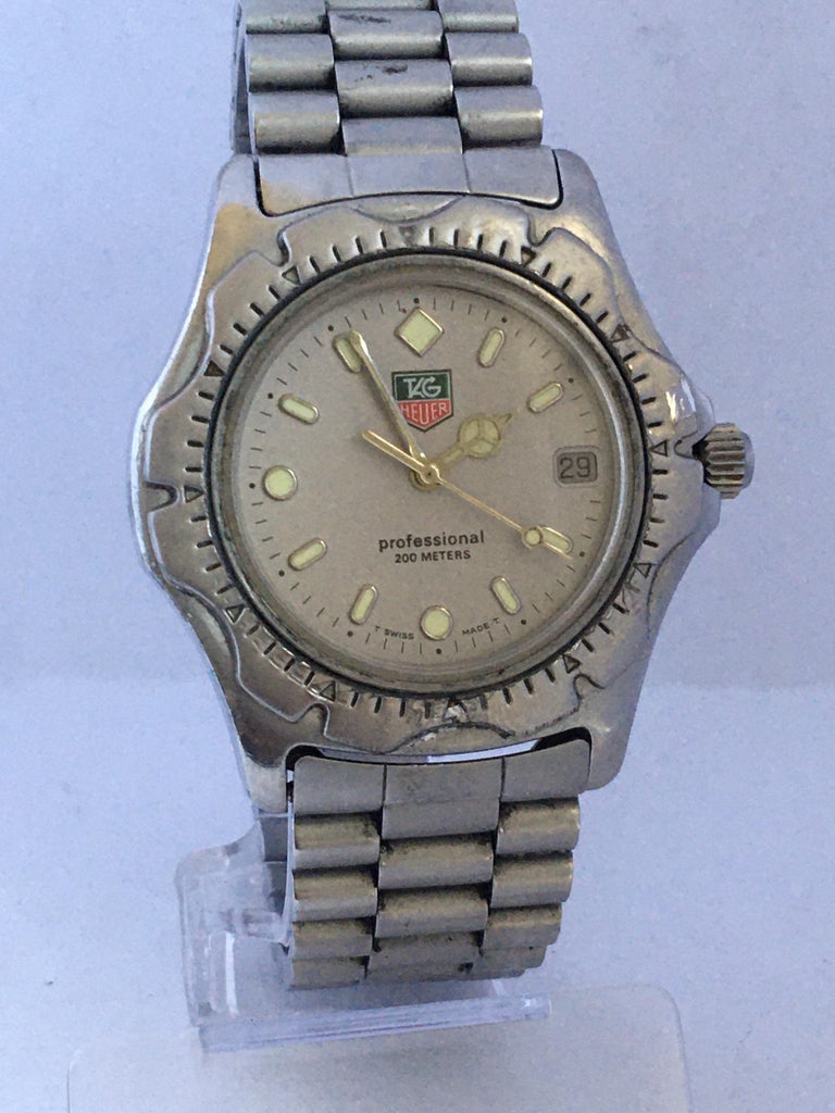 Vintage Stainless Steel Battery Operated TAG Heuer Professional 200 Metres  For Sale at 1stDibs