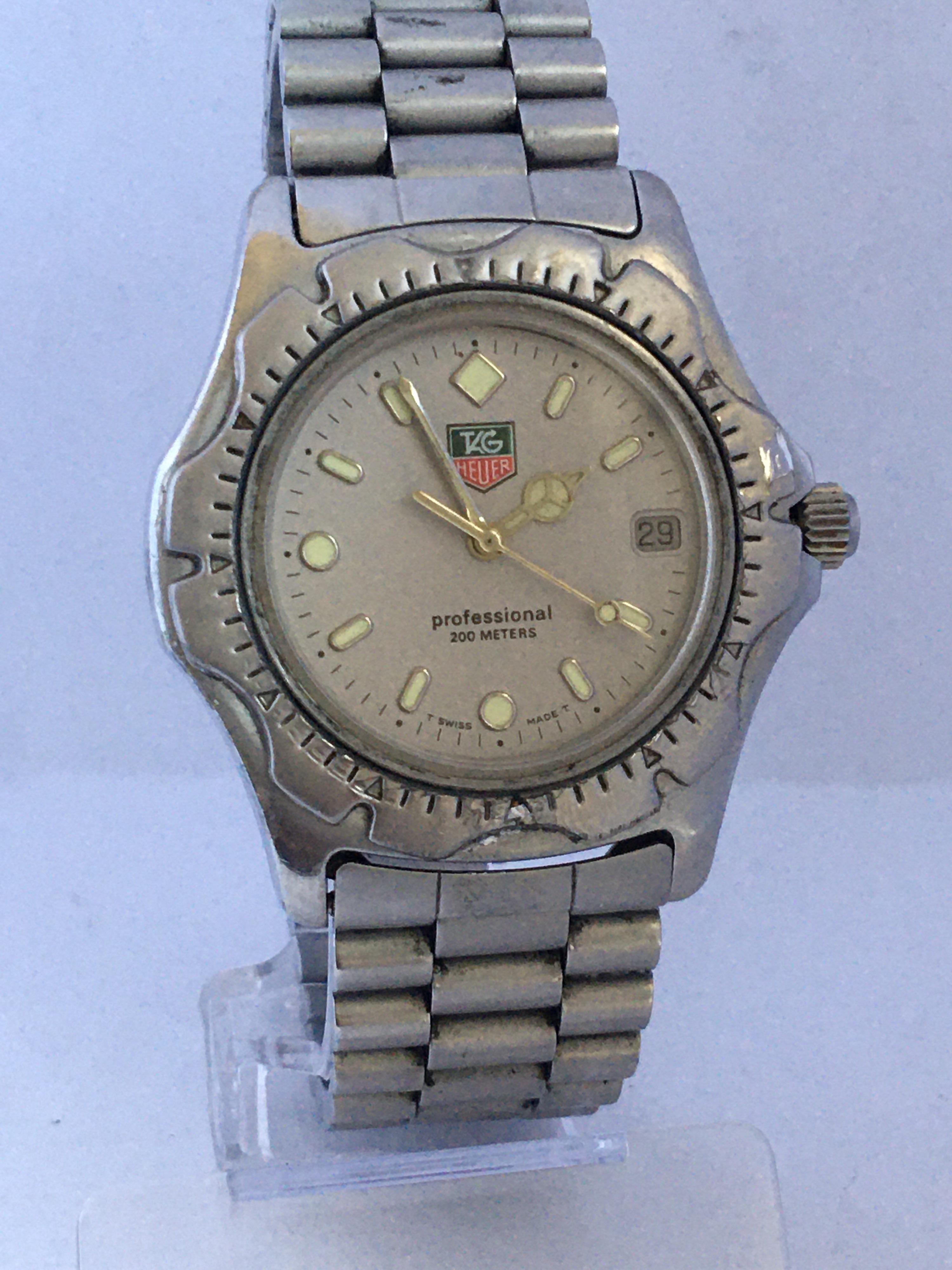 Vintage Stainless Steel Battery Operated TAG Heuer Professional 200 Meters For Sale 2