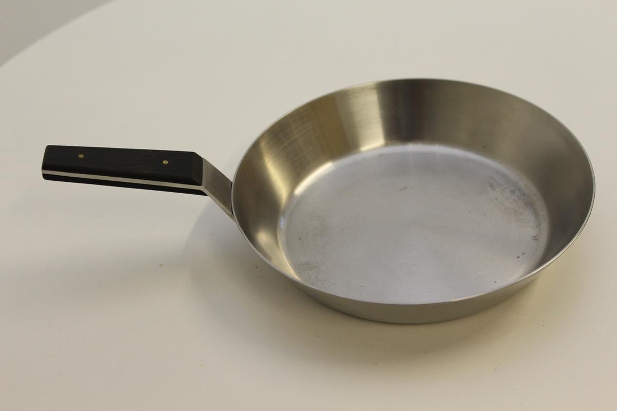 Austrian Vintage Stainless Steel Egg Pan by Auböck for Amboss, 1965 For Sale