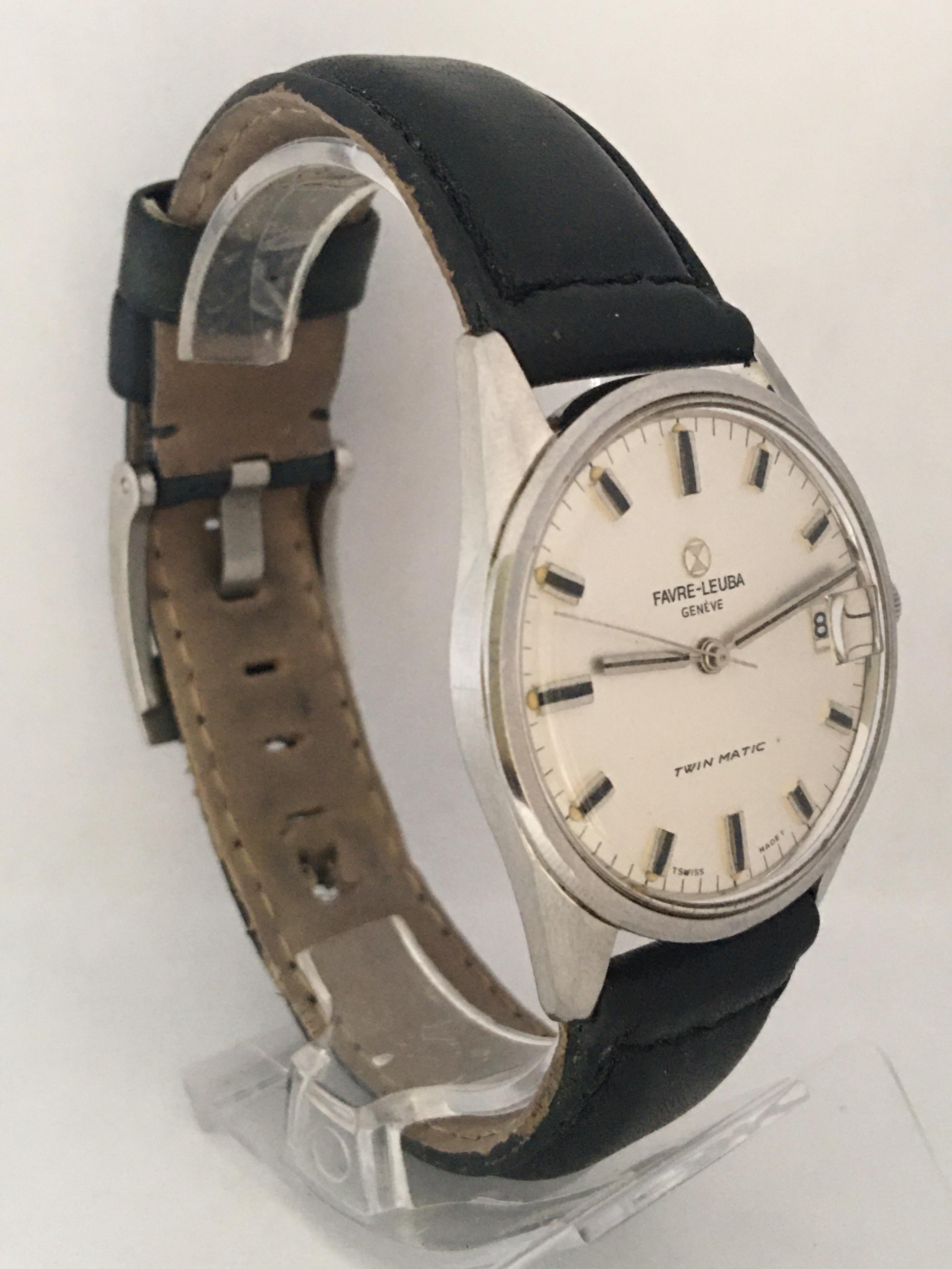 This beautiful pre-owned 35mm diameter (excluding crown) vintage automatic watch is in good working condition. It is recently been serviced and it runs well. Visible signs of ageing and wear with a tiny scratch on the glass and some light scratches