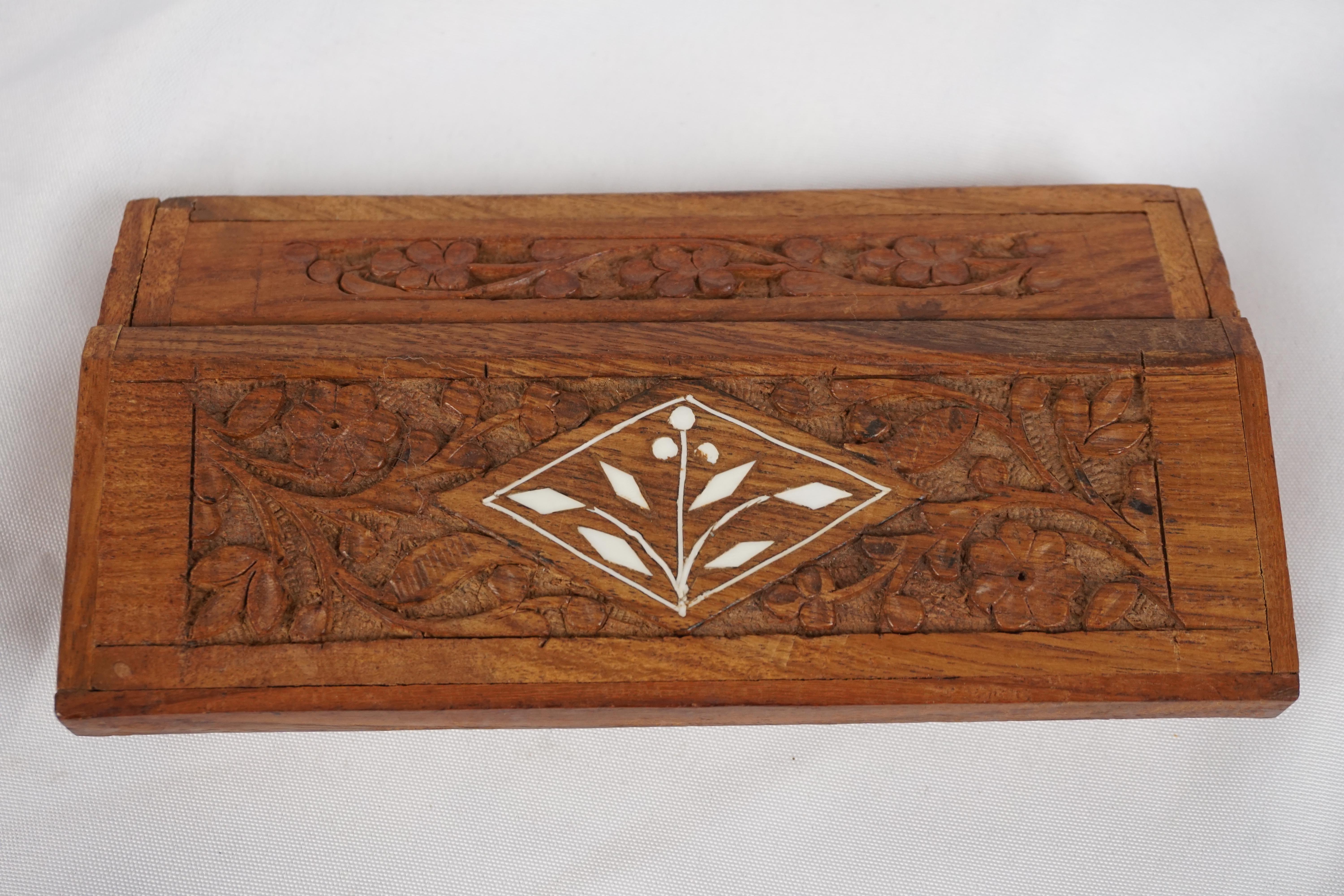 Fait main Vieille boite de timbres:: boite en bois sculpté:: Inde 1950:: B2818