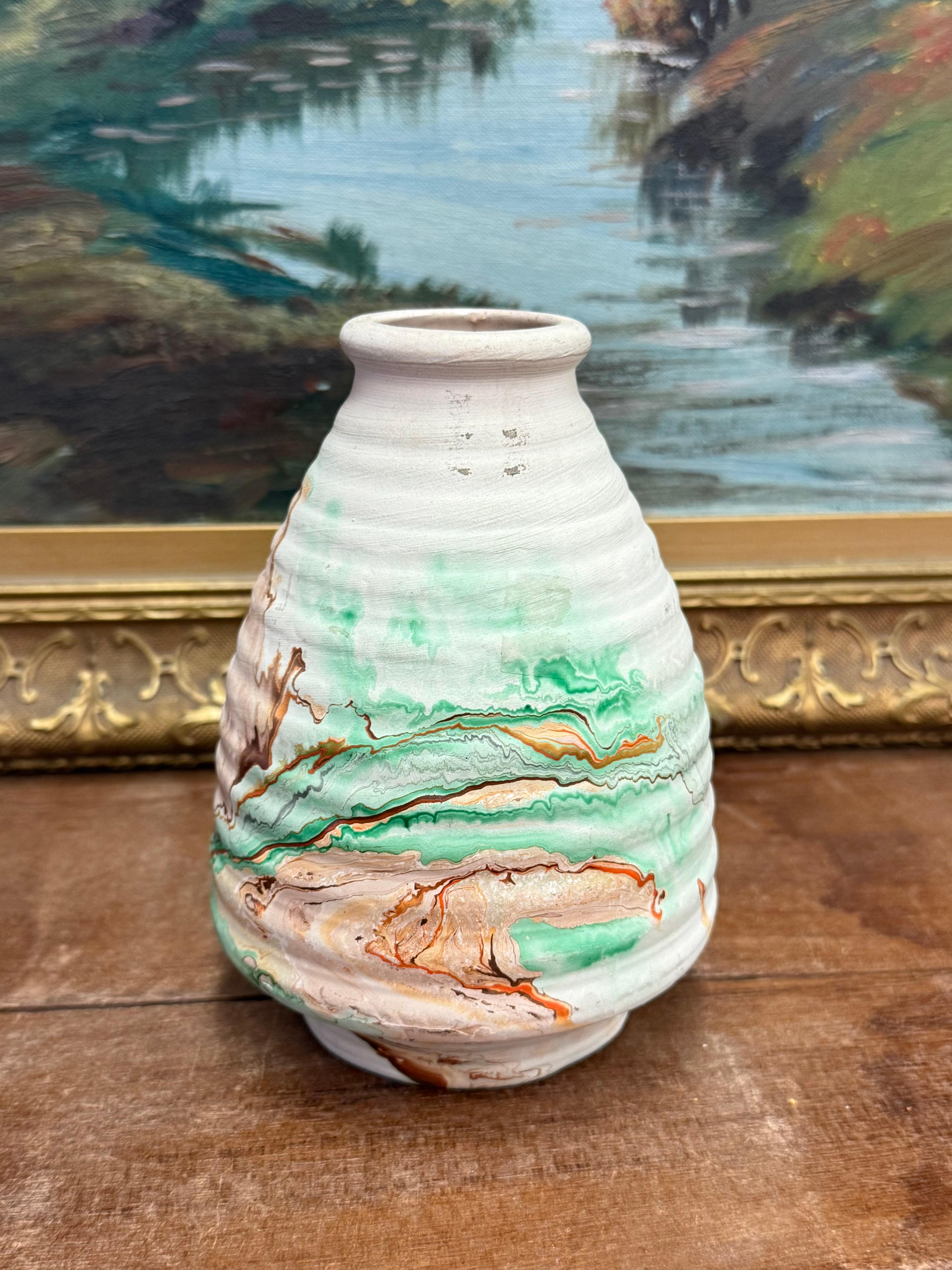 Fine XX secolo Vaso d'epoca timbrato Nemadji Pottery in stile moderno di metà secolo in vendita