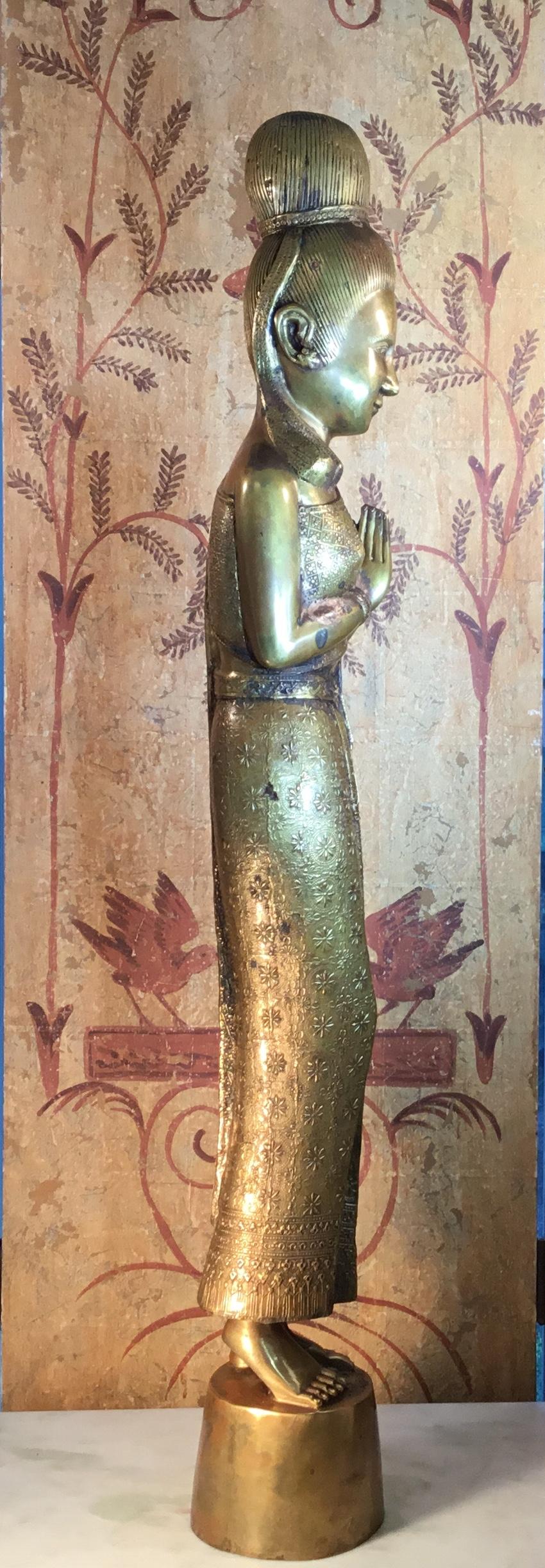 Vintage Standing Bronze Beauty Statue For Sale 10