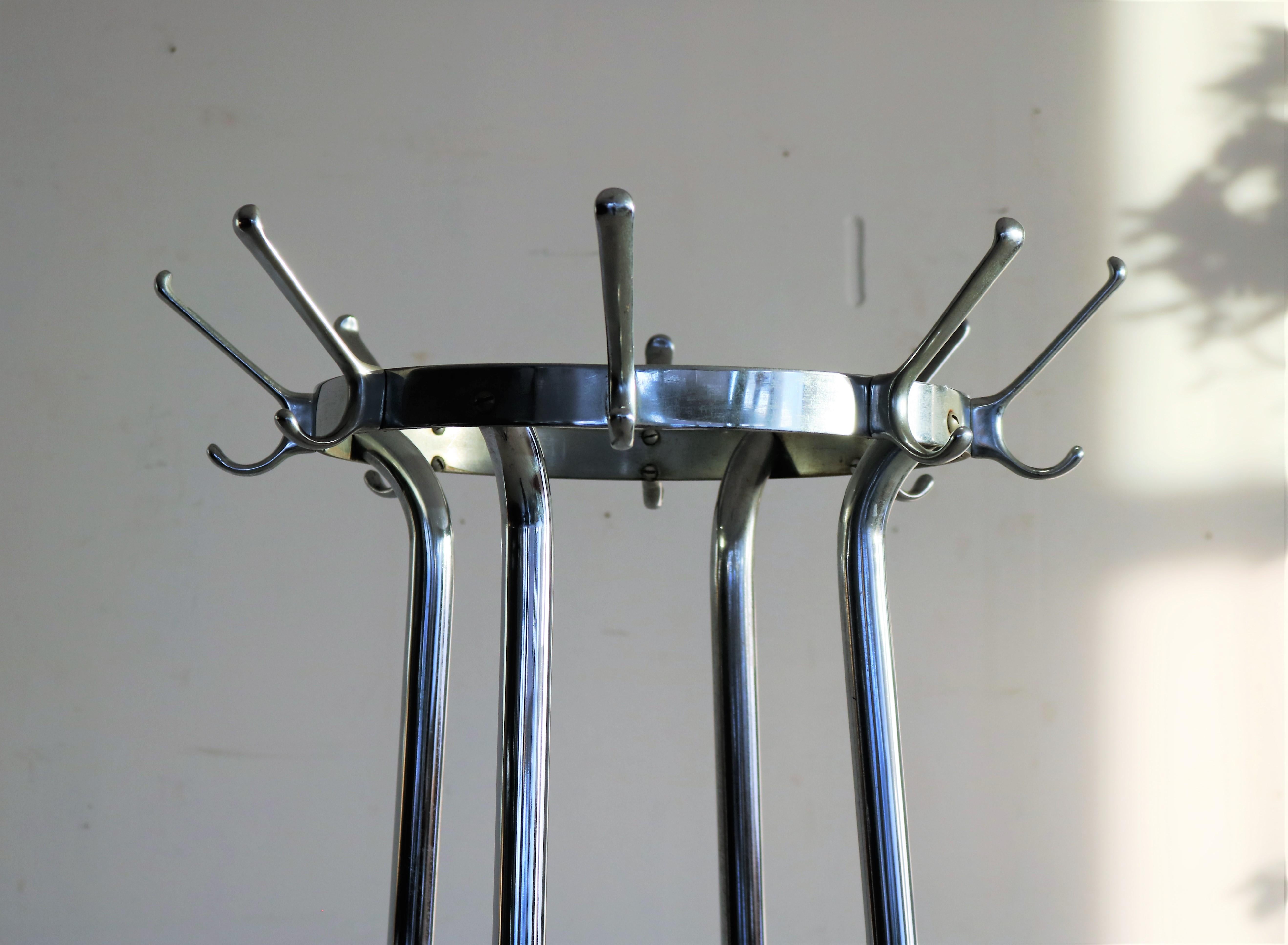 Métal Porte-manteau vintage sur pied  70s  chrome en vente