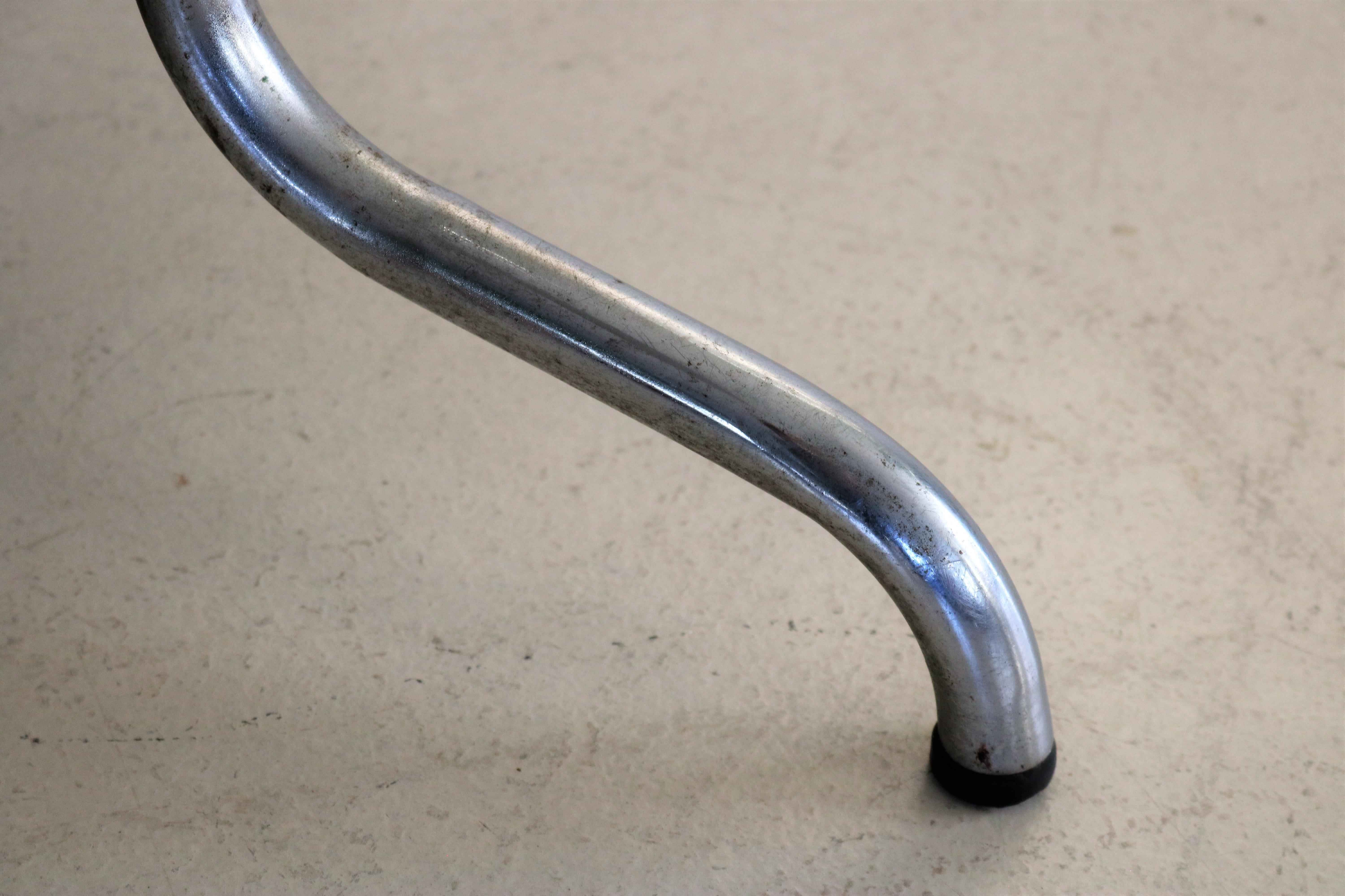 Porte-manteau vintage sur pied  70s  chrome en vente 2