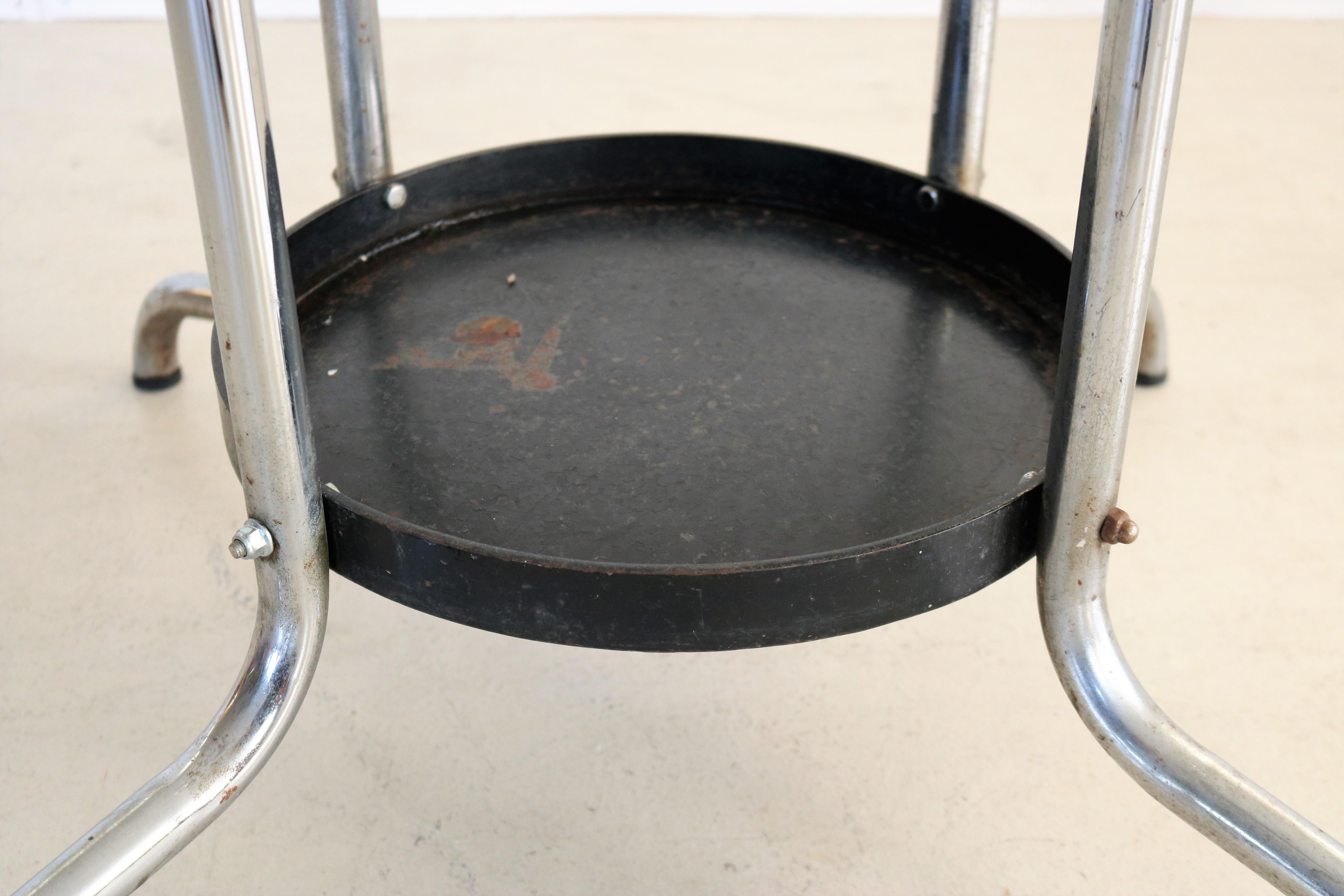 Porte-manteau vintage sur pied  70s  chrome en vente 3