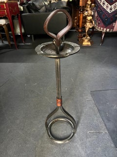 Cenicero vintage de pie de metal forjado de Jean-Pierre Ryckaert fabricado en 1950