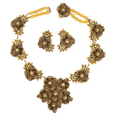 Suite di collana e orecchini floreali vintage di Stanley Hagler