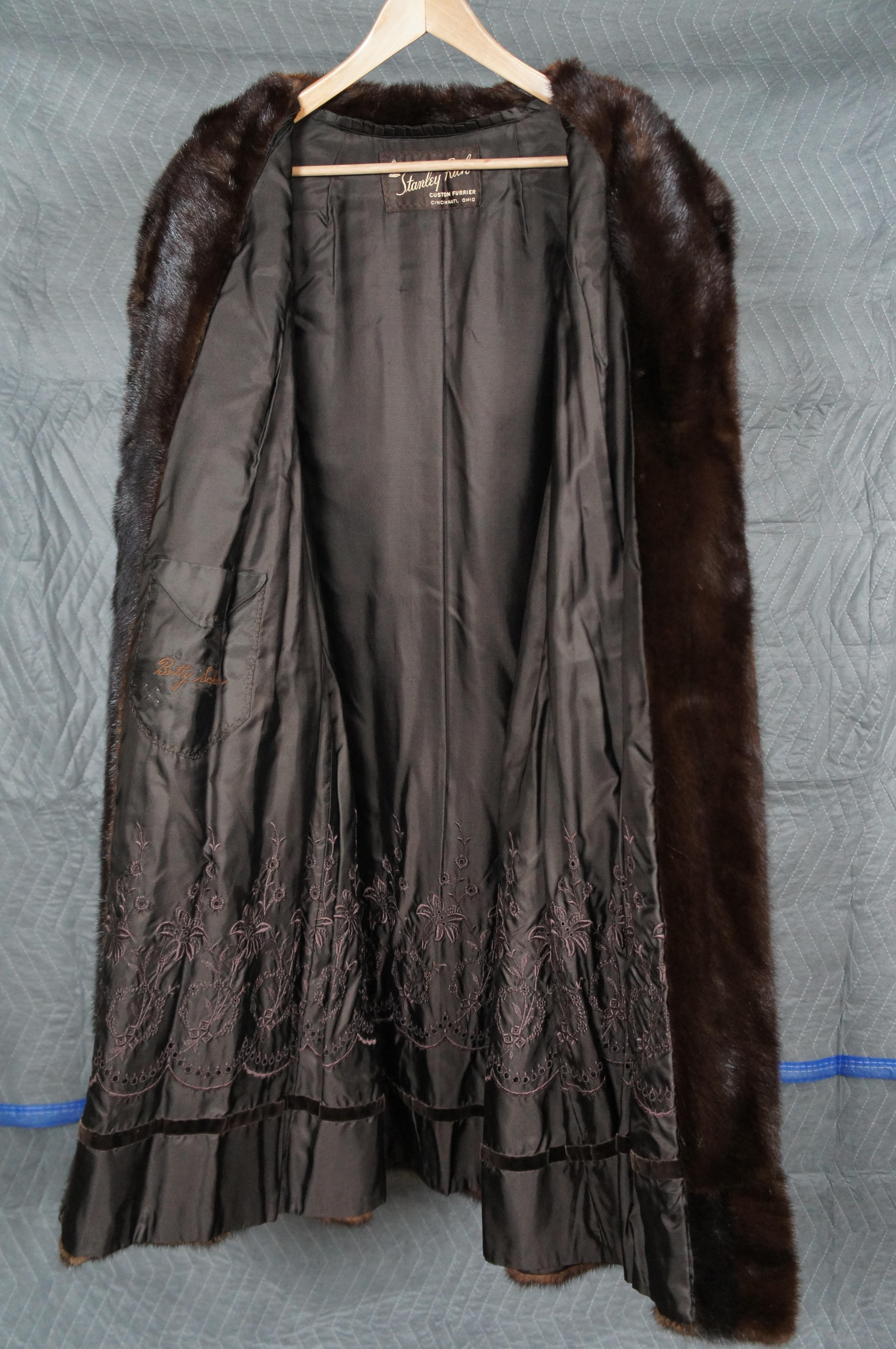Vintage Stanley Rich Dark Brown Full Length Mink Fur Coat Rhinestone Button Belt In Good Condition For Sale In Dayton, OH