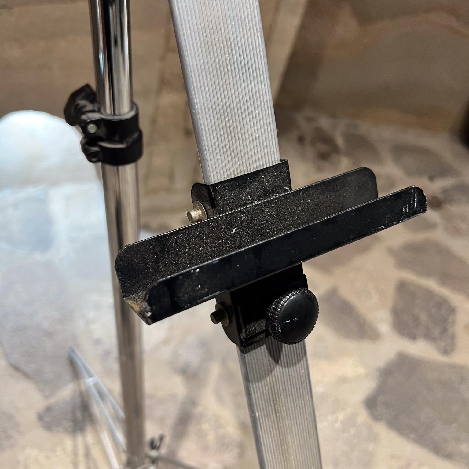 Vintage Stanrite Universal Art Easel Aluminum Tripod For Sale 2
