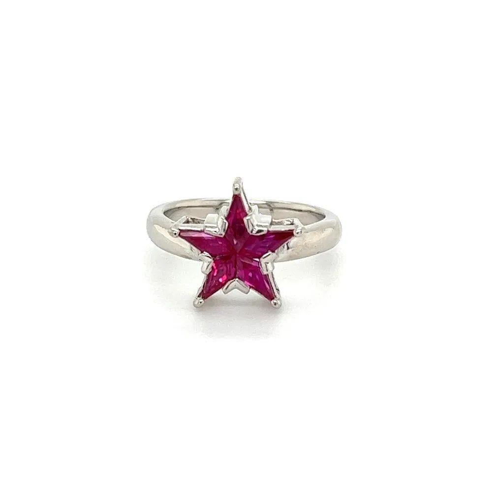 Brilliant Cut Vintage Star Pattern Custom Calibre Ruby Striking Gold Ring For Sale