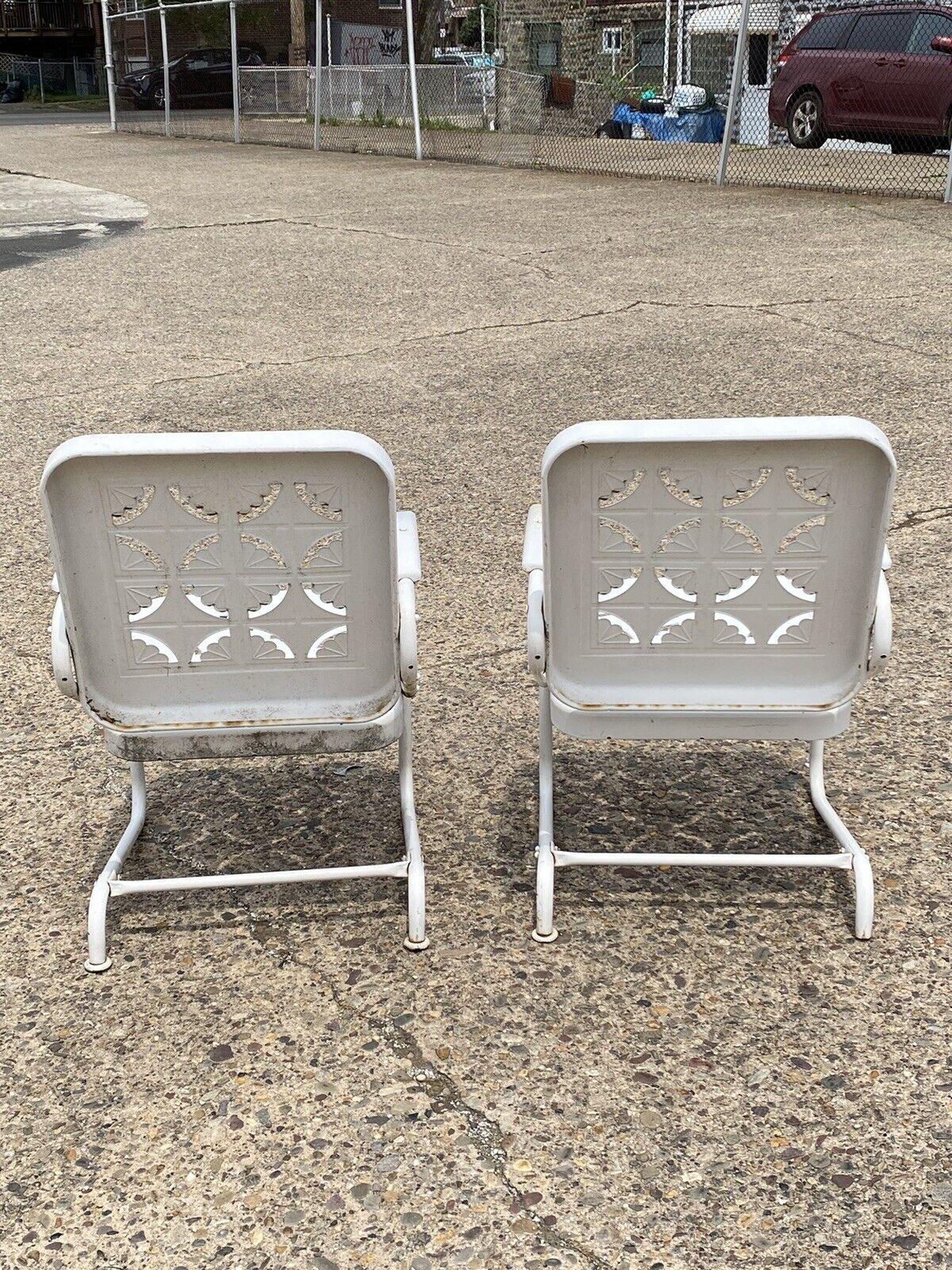 Vintage Starburst Pie Crest Metal Outdoor Patio Springer Lounge Chairs - a Pair For Sale 4