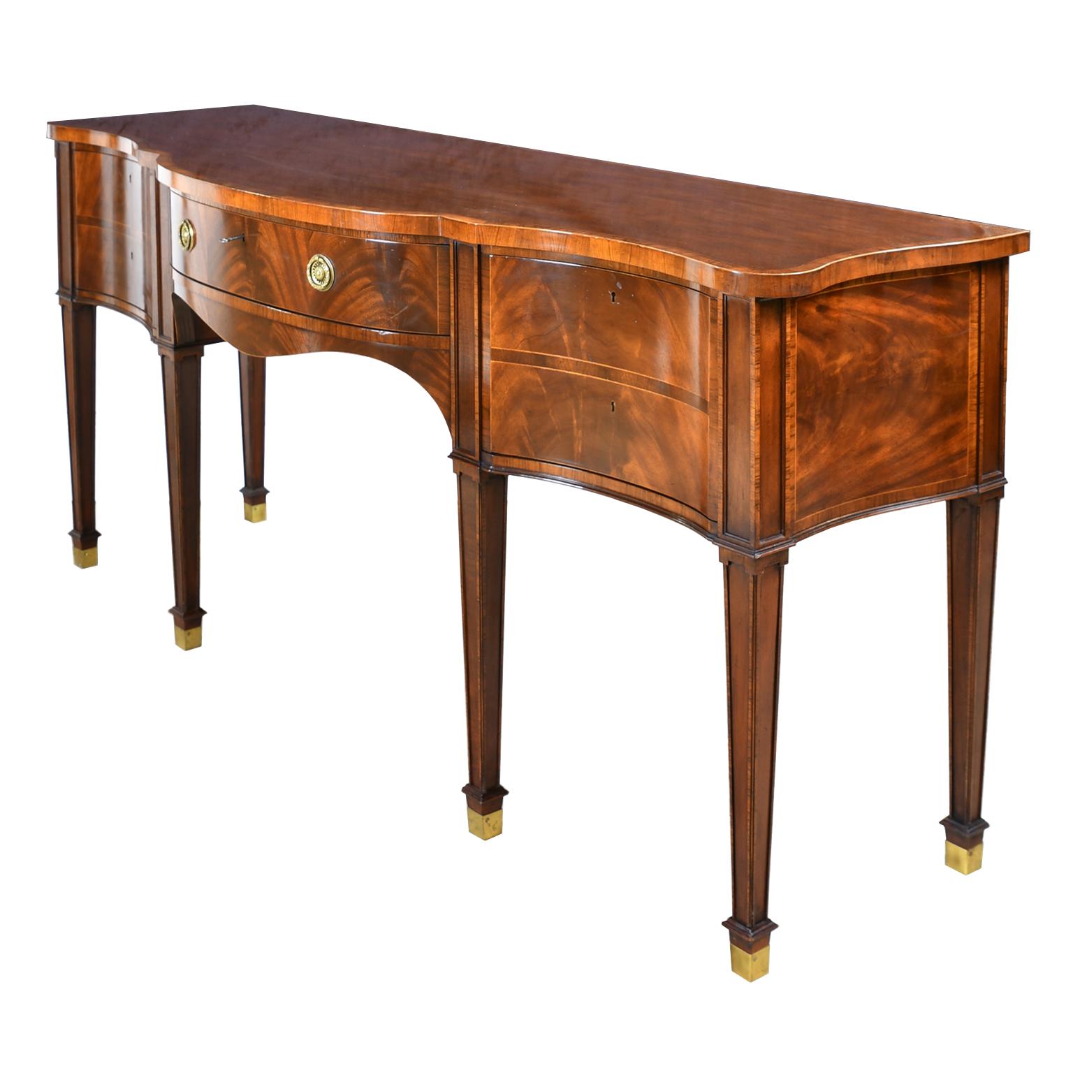 Vintage Stately Homes Sheraton-Style Sideboard in Mahogany by Baker Furniture 3