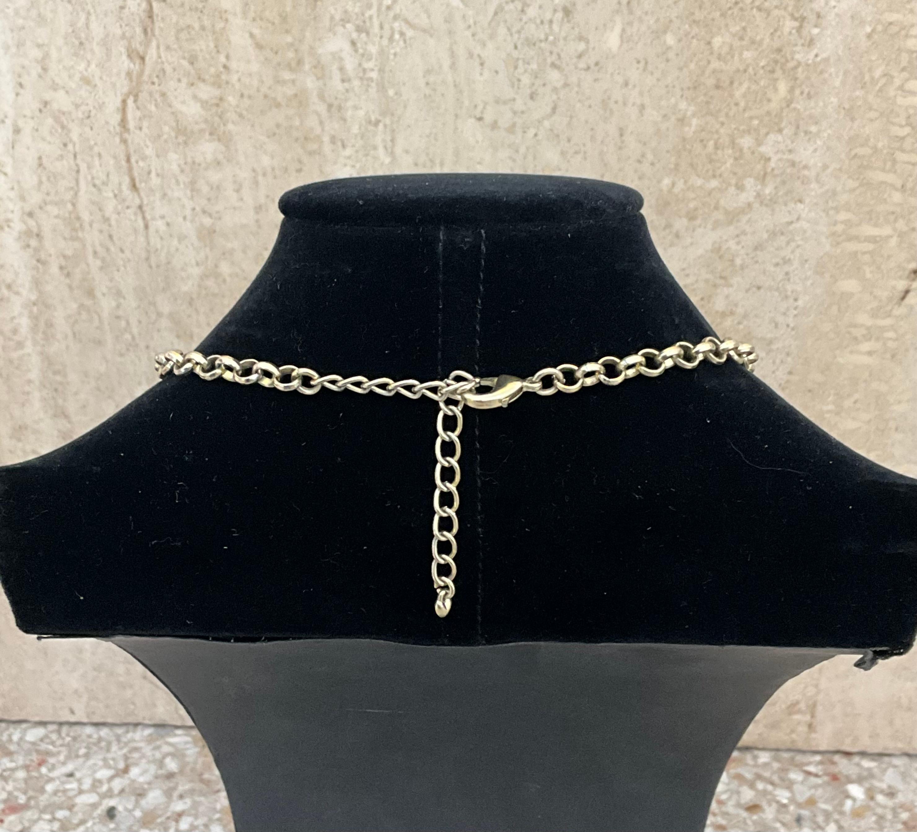 Collana a pettorina con perline crema dichiarata vintage In condizioni buone in vendita a Lake Worth Beach, FL