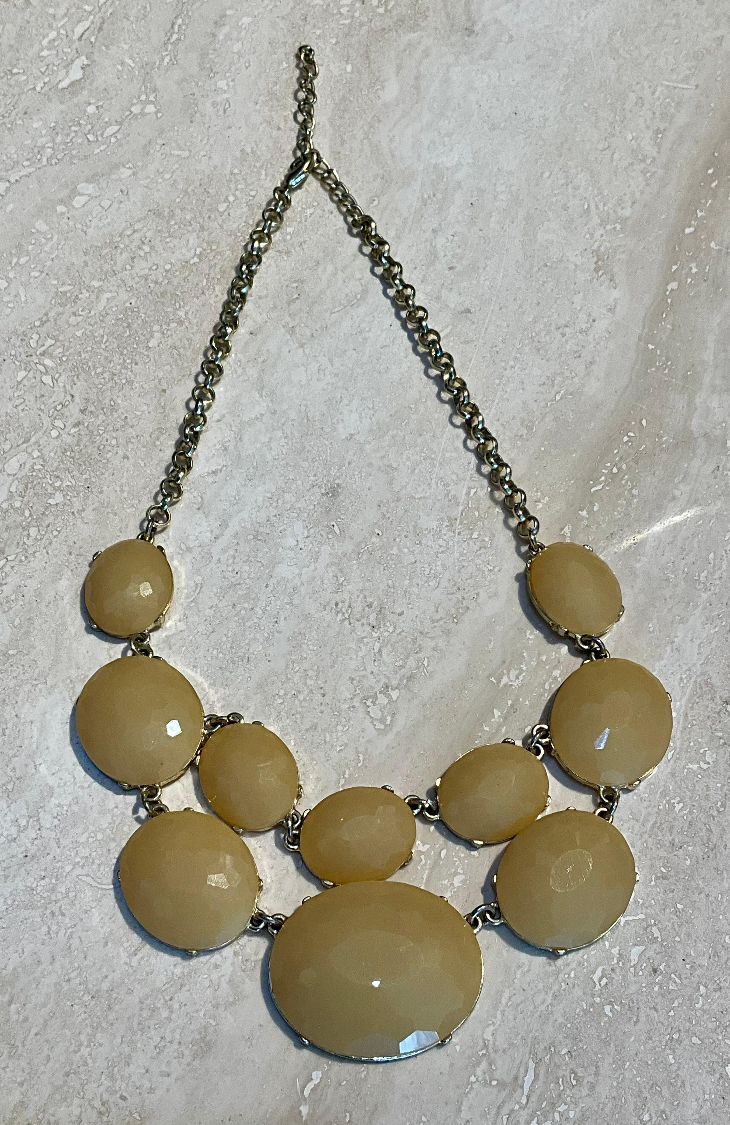 da uomo o donna Collana a pettorina con perline crema dichiarata vintage in vendita