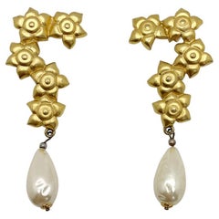 Retro statement floral baroque pearl earrings 1980s