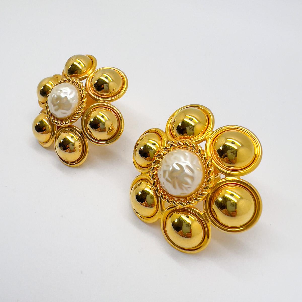 Women's Vintage Statement Gold & Pearl Flower Earrings 1960s For Sale