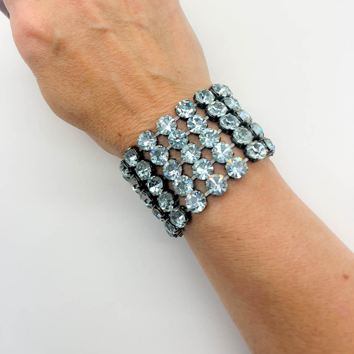 Vintage Statement Sparkly Crystal Alexandrite Colour Change Cuff 1960s In Good Condition In Wilmslow, GB